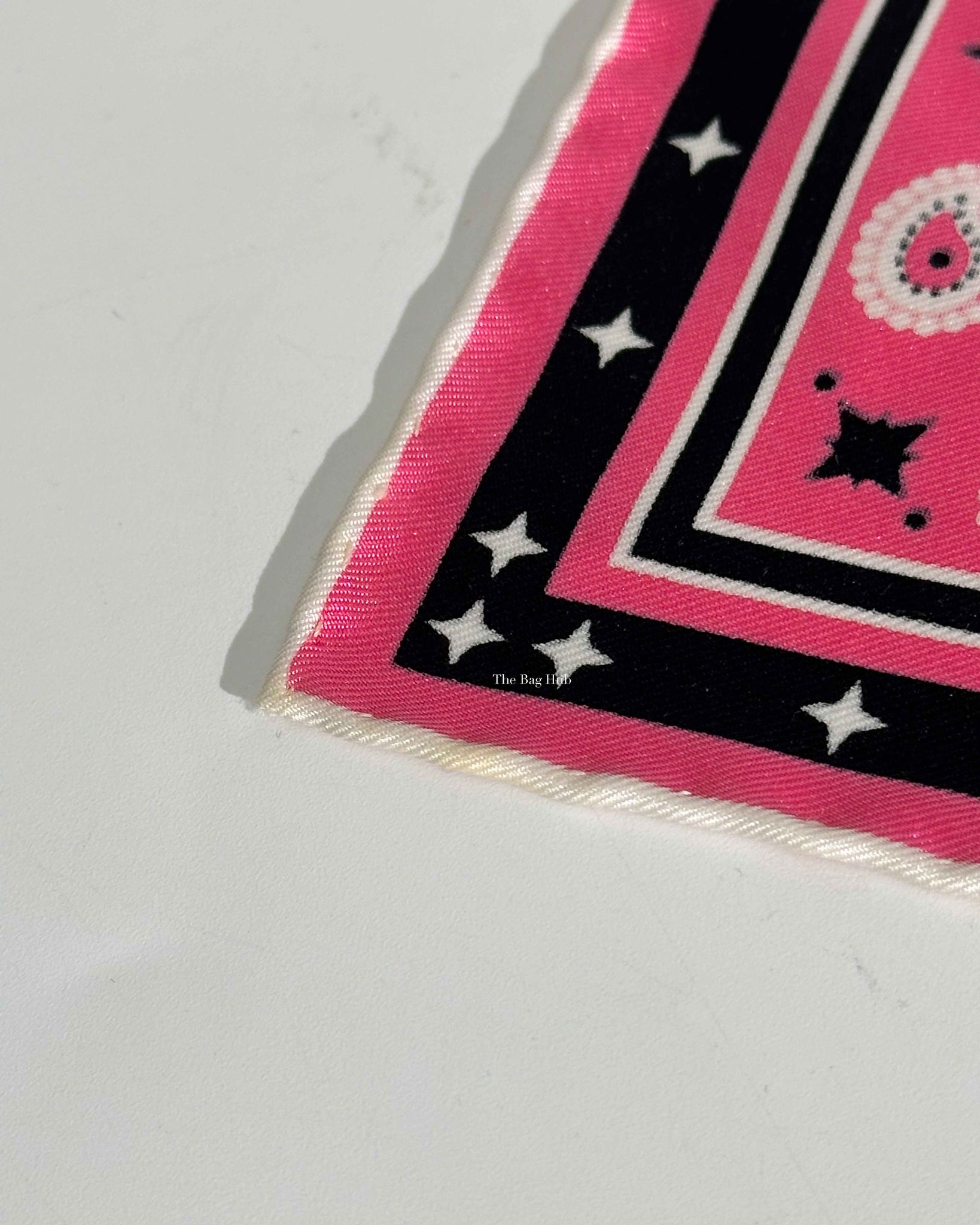 Hermes Pink Couvertures et Tenues de Jour Silk Scarf 55-14