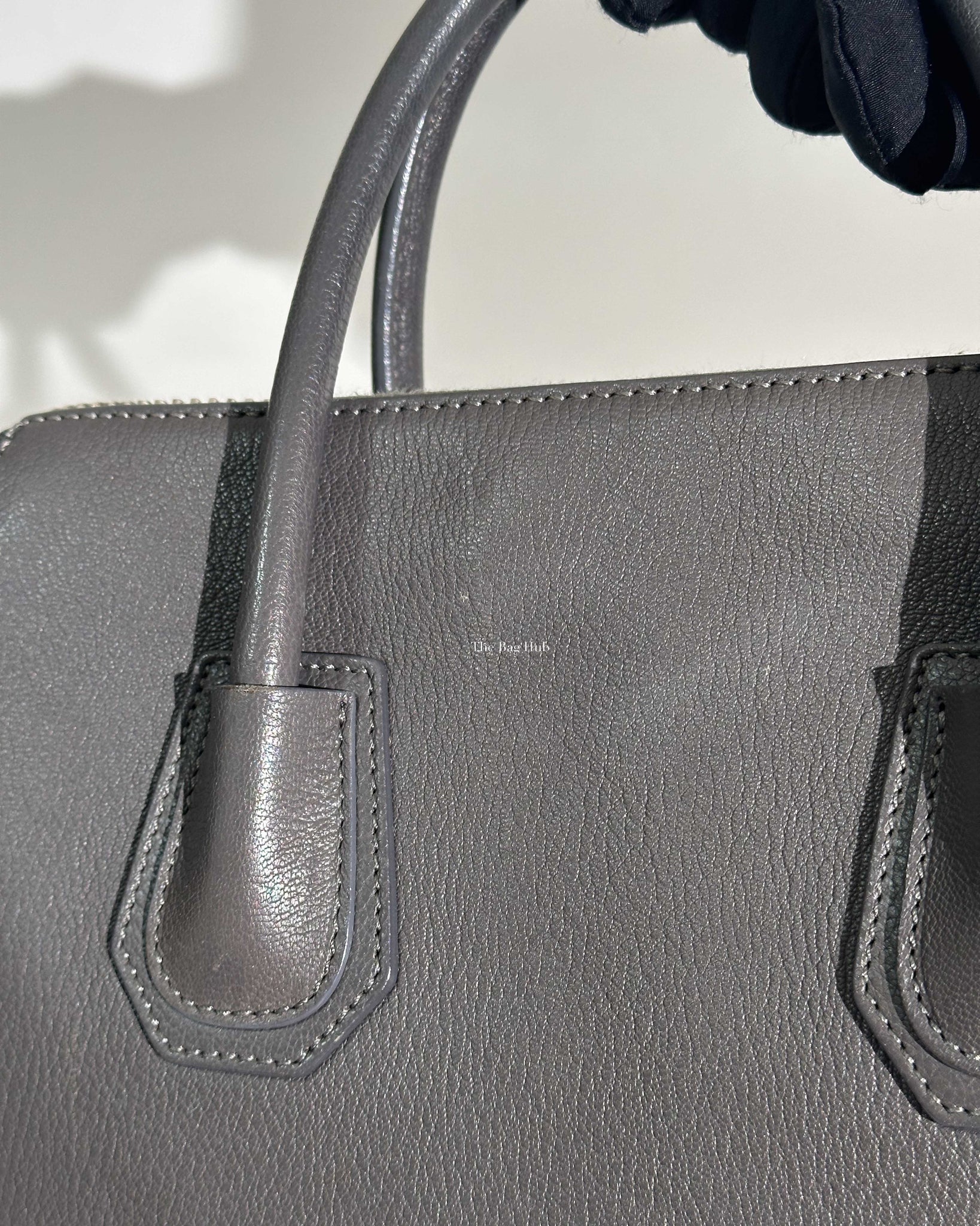 Givenchy Grey Leather Medium Antigona Bag-21