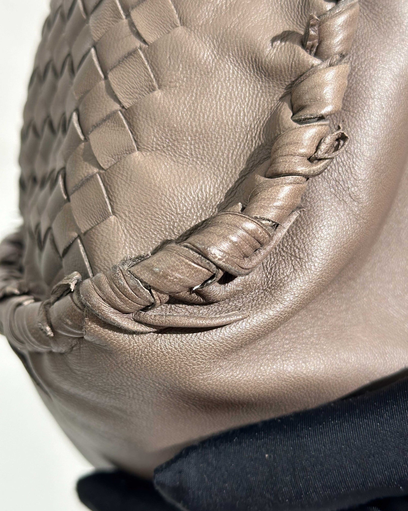 Bottega Veneta Clay Leather Intrecciato Large Tote Bag-23