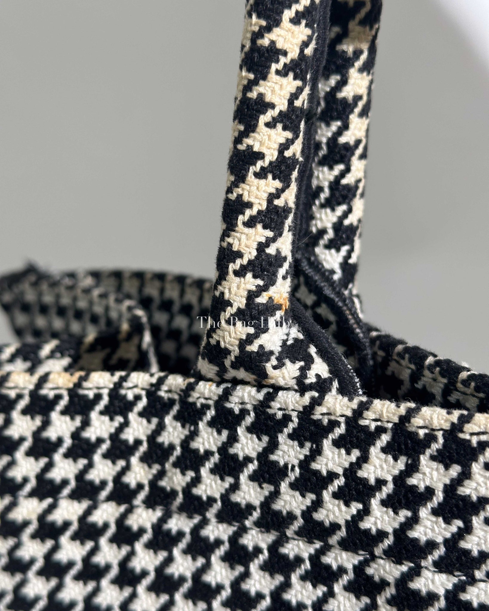 Dior White/Black Large Embroidery Book Tote-15