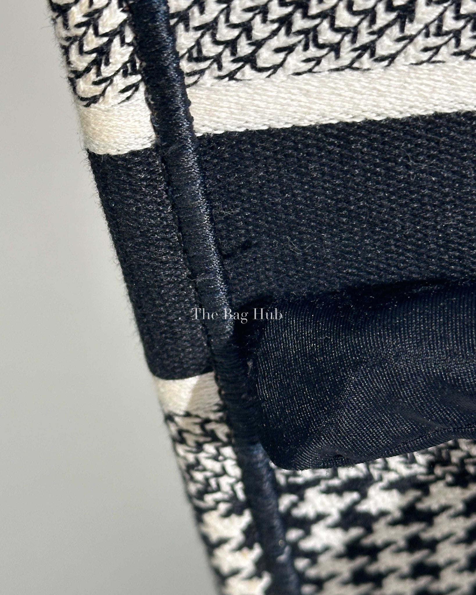 Dior White/Black Large Embroidery Book Tote-20