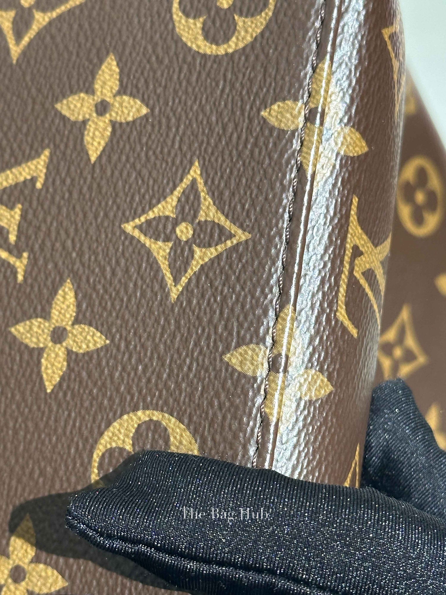 Louis Vuitton Brown Monogram Coated Canvas Petit Palais Handbag