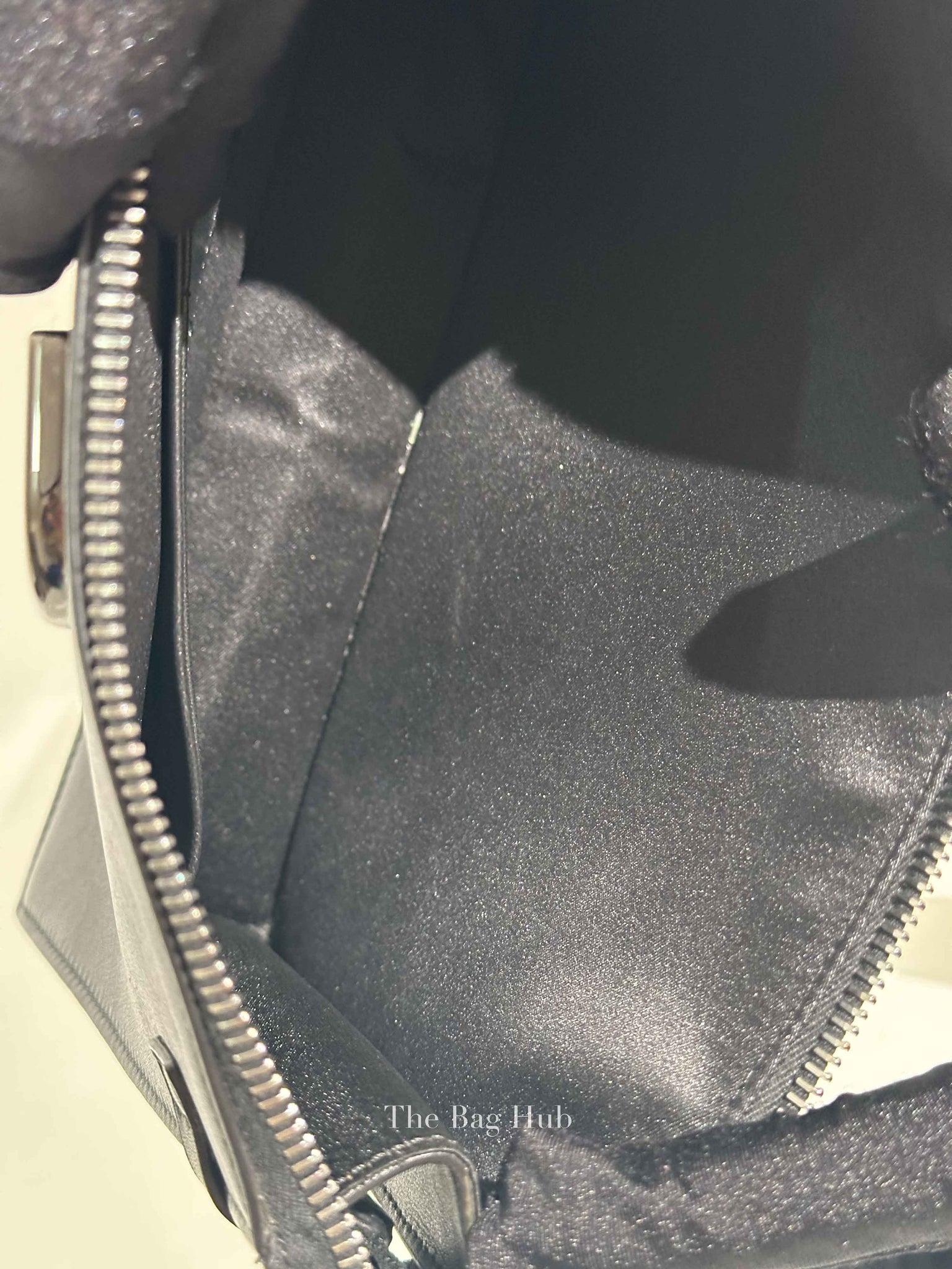 Valentino Black Leather Vlogo Signature Calfskin Pouch Bag