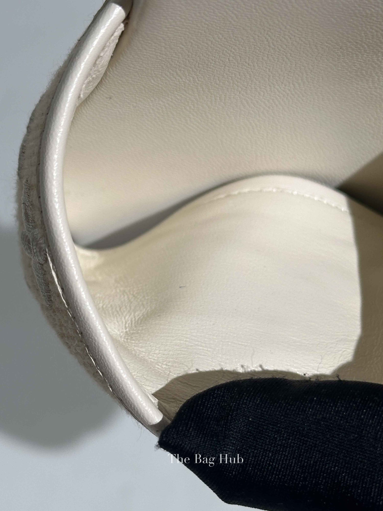 Louis Vuitton White Monogram Embossed Canvas Revival Flat Mules Size 39