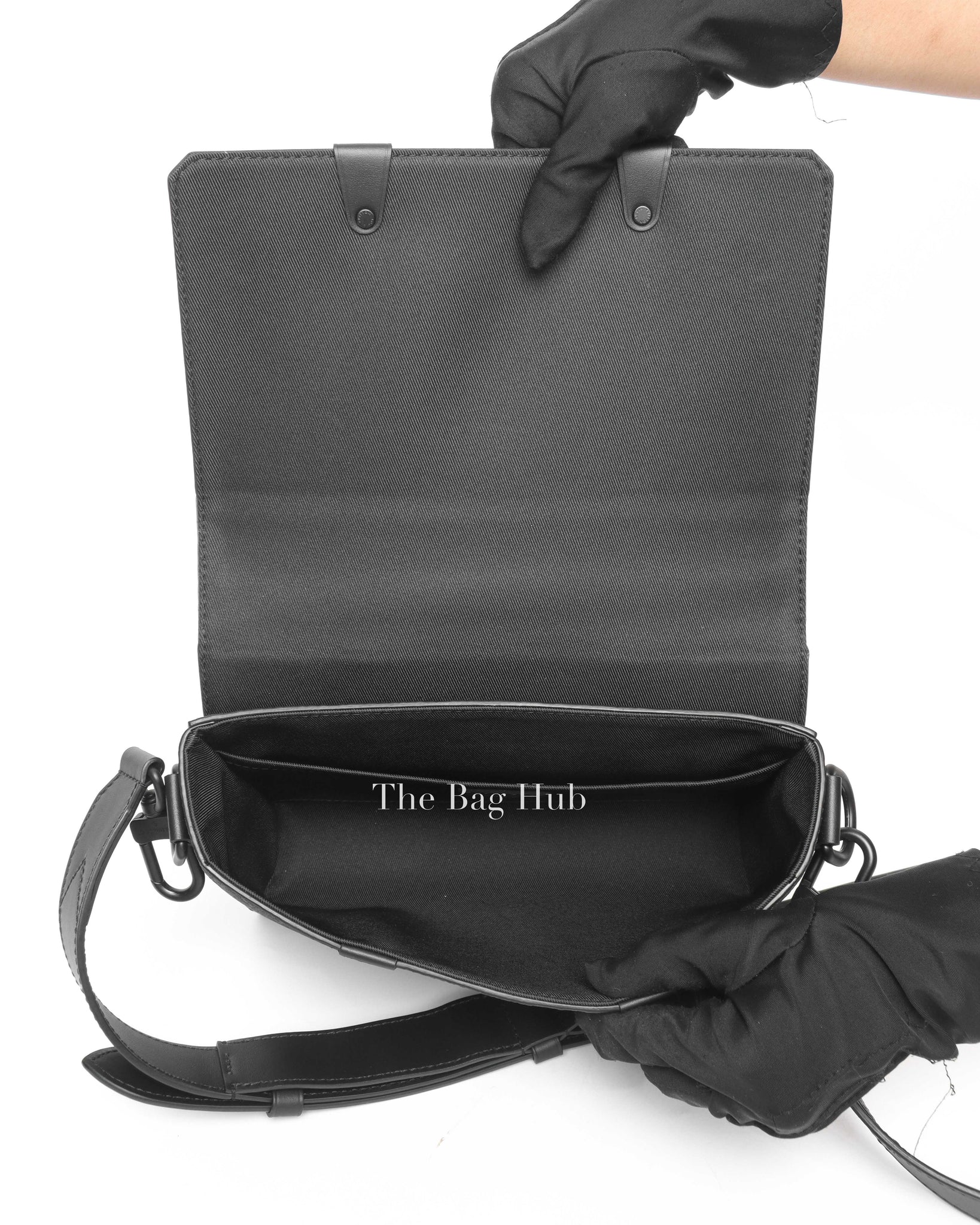 Louis Vuitton Black Taurillon Monogram Trunk Men's Messenger Bag