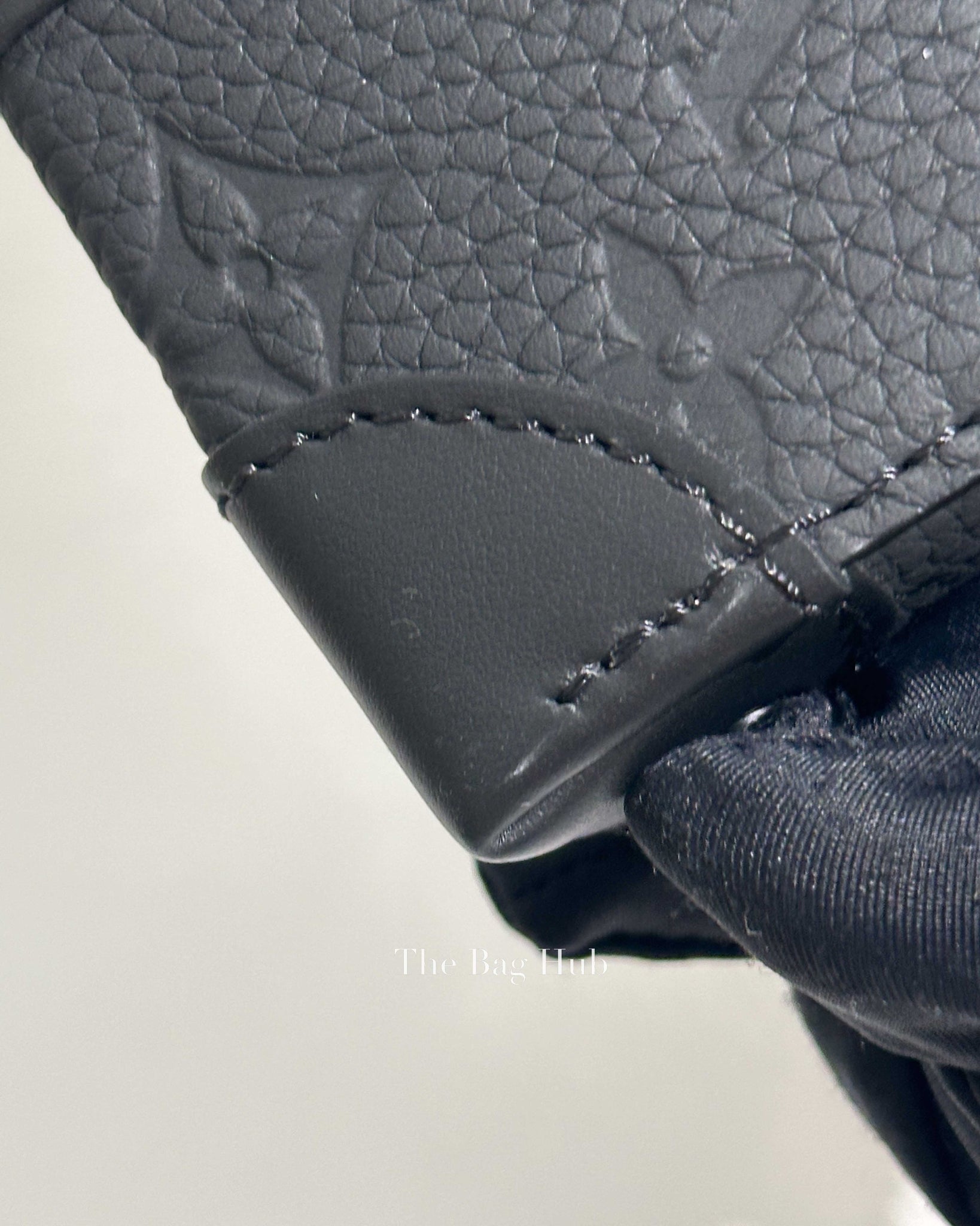 Louis Vuitton Black Taurillon Monogram Trunk Men's Messenger Bag