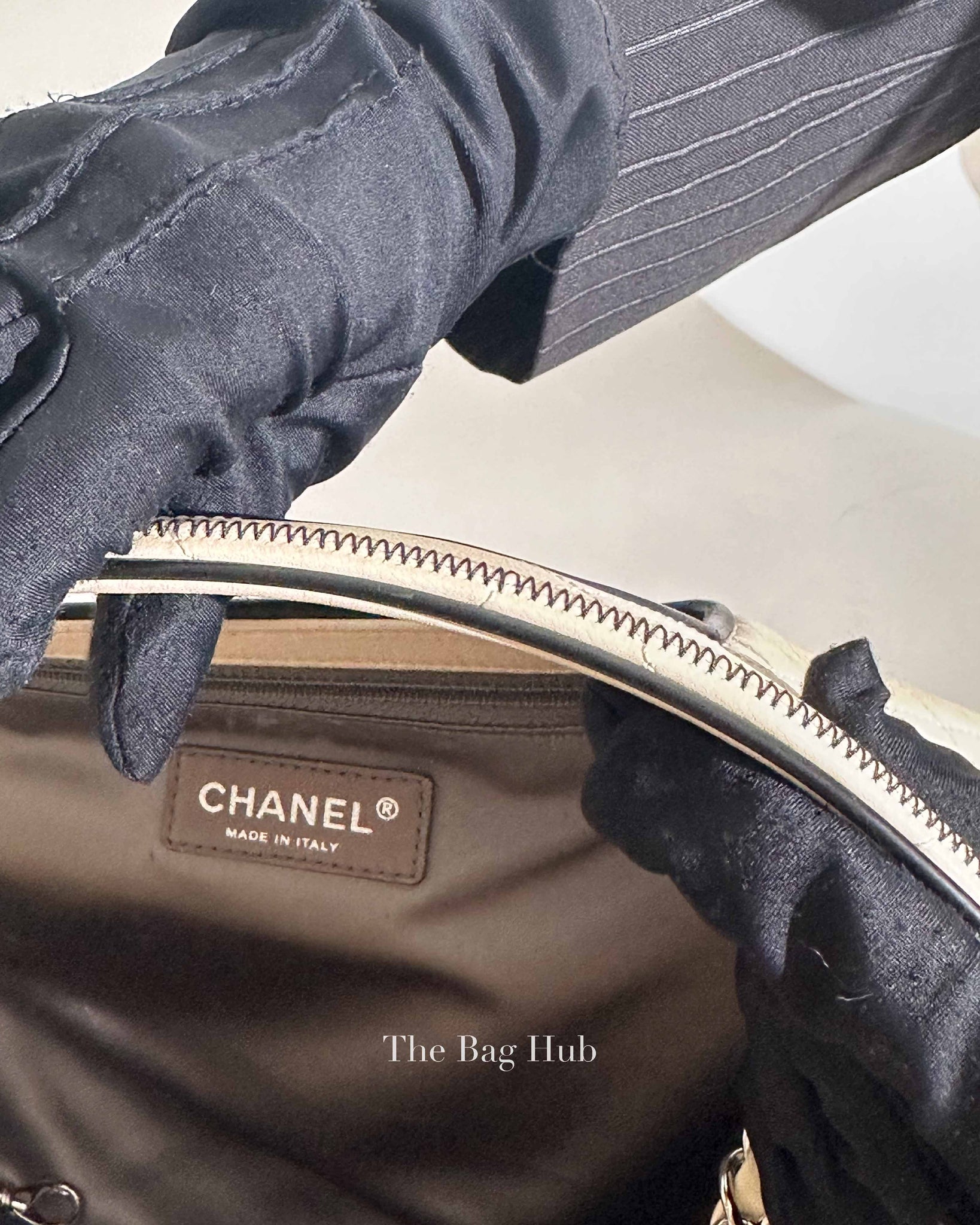 Chanel Off White Leather East West Shoulder Bag