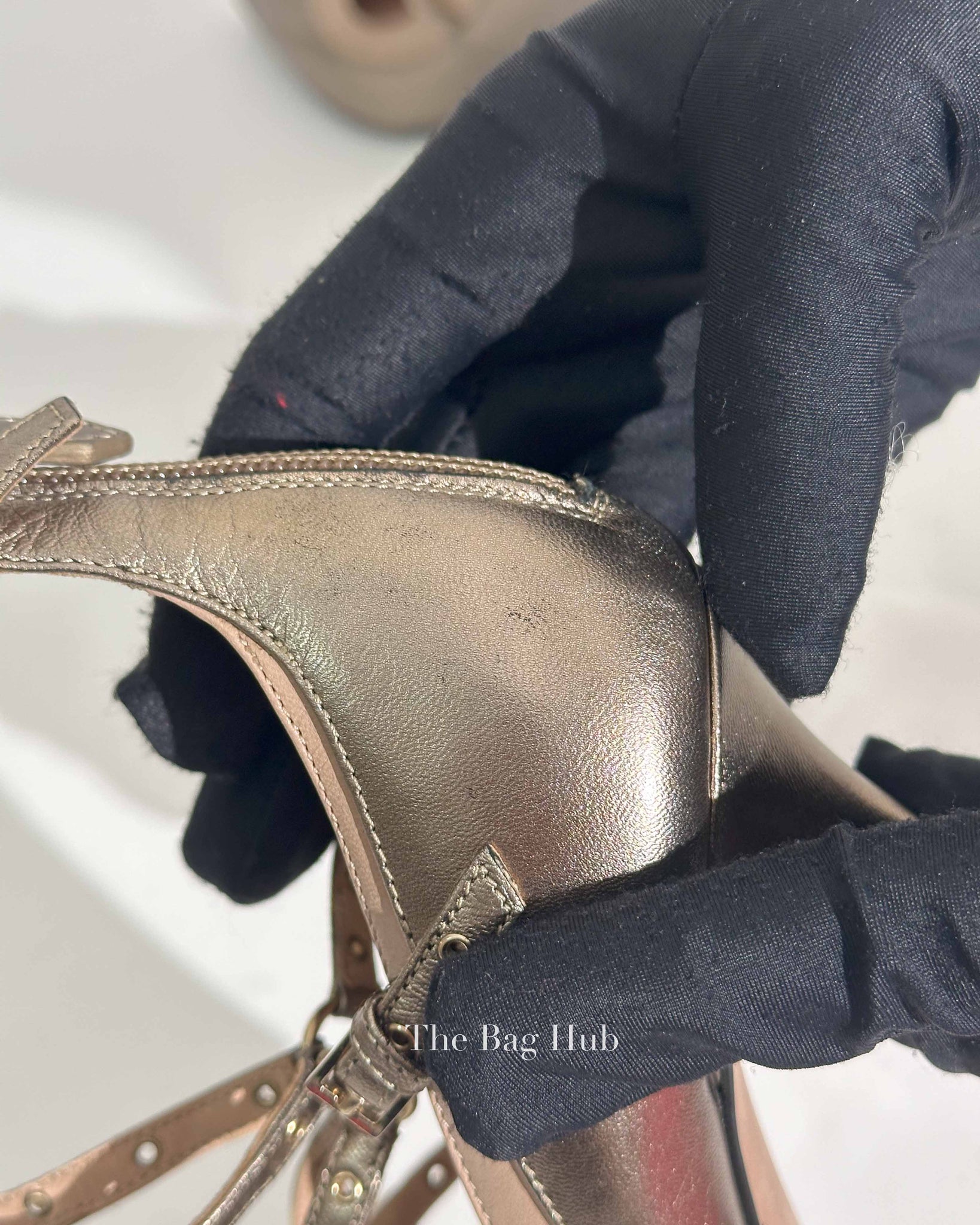 Valentino Gold Leather Eyelet Love Latch Pointed Toe Pumps Size 37