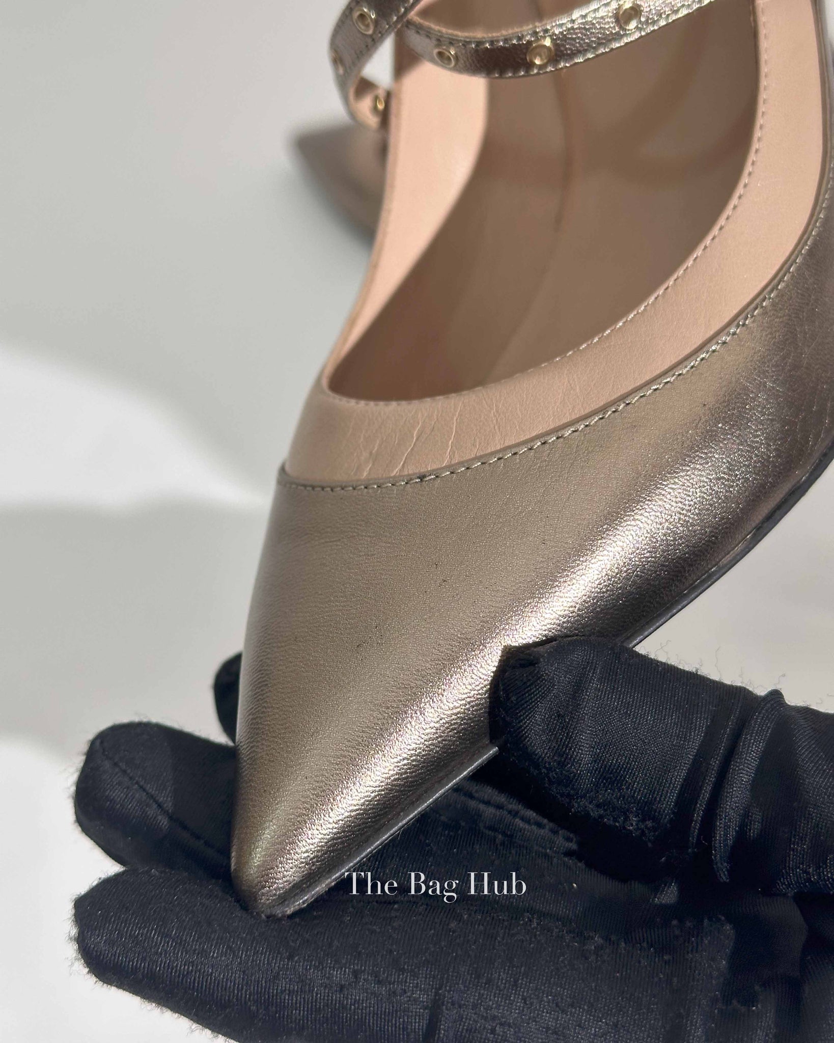 Valentino Gold Leather Eyelet Love Latch Pointed Toe Pumps Size 37
