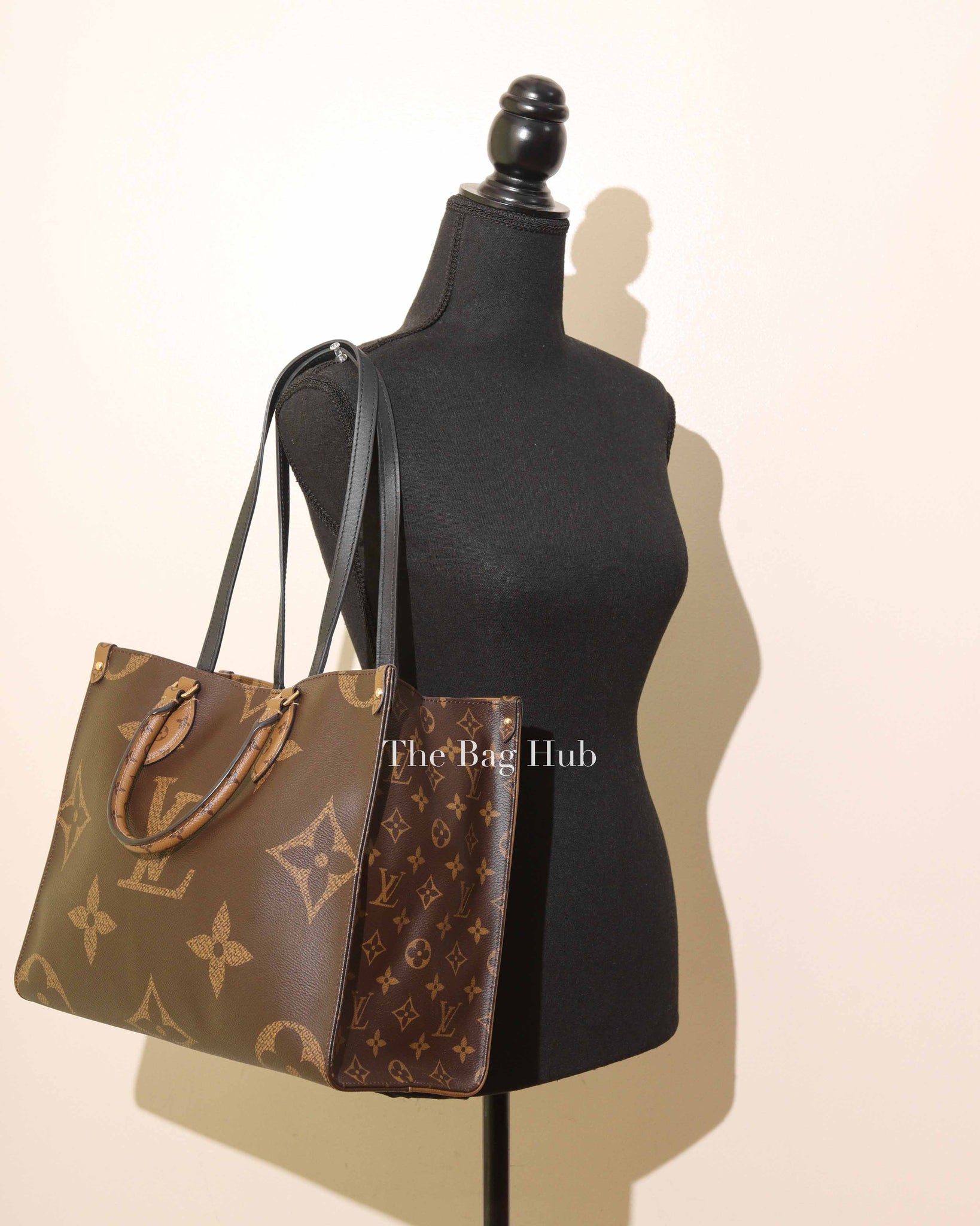Louis Vuitton Reverse Monogram OnTheGo MM Bag