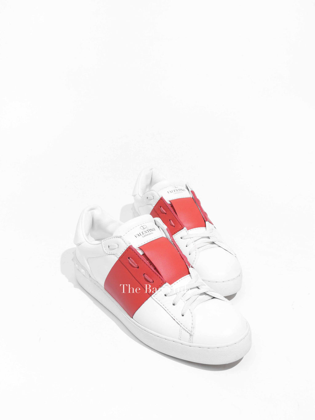 Valentino Garavani White/Red Leather Rockstud Low Top Sneakers Size 39