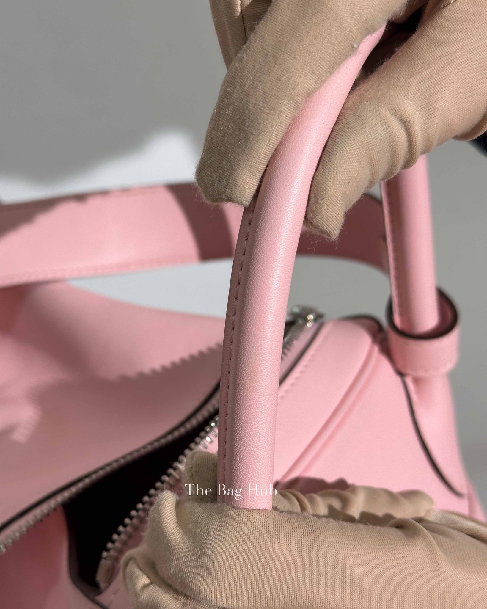 Hermes Rose Sakura Swift Leather Lindy 30