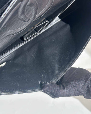 Chanel Vintage Black Caviar Leather Classic Medium Flap Bag 24K GHW