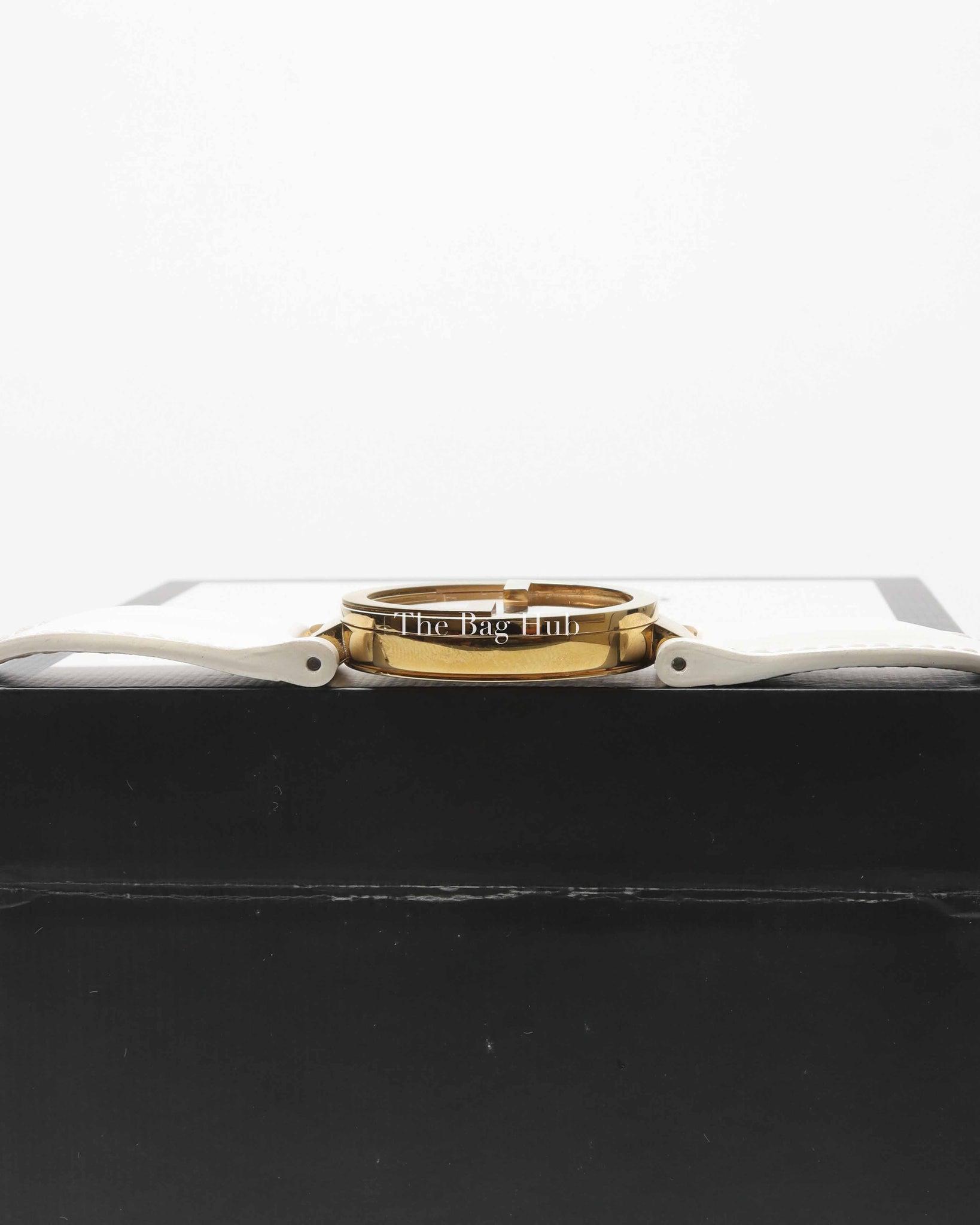 Gucci White/Brushed Gold GG Interlocking Watch For Women