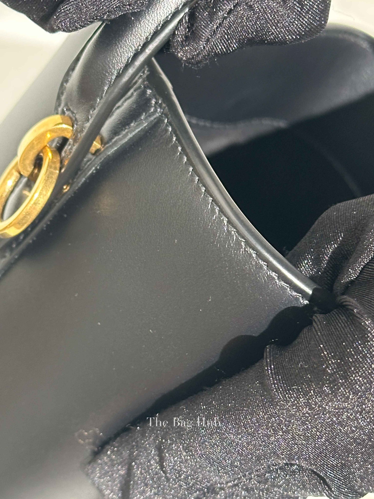 Saint Laurent Black Shiny Calfskin Le 37 Mini Bucket Bag