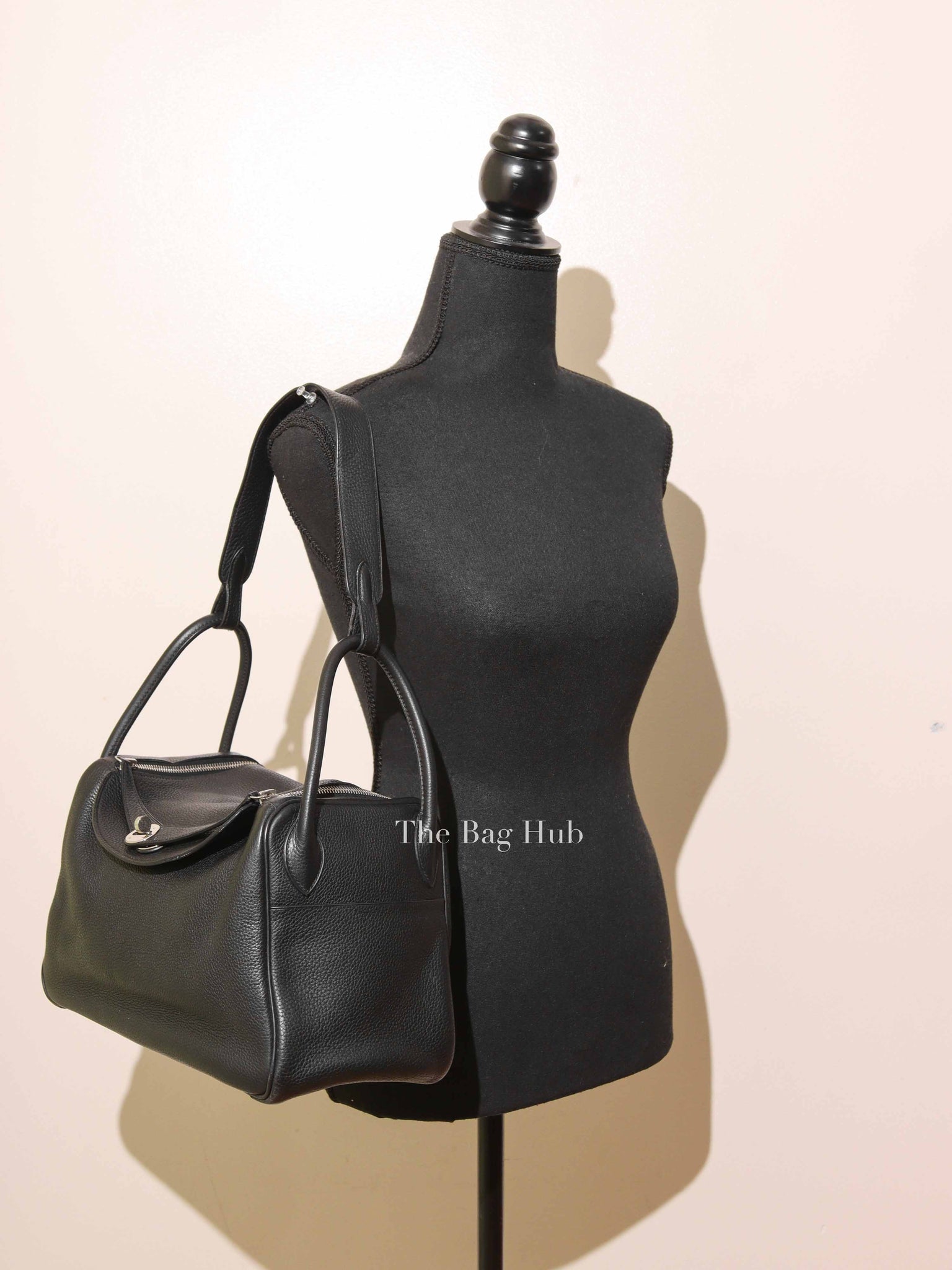 Hermes Noir Clemence Lindy 30 Bag PHW