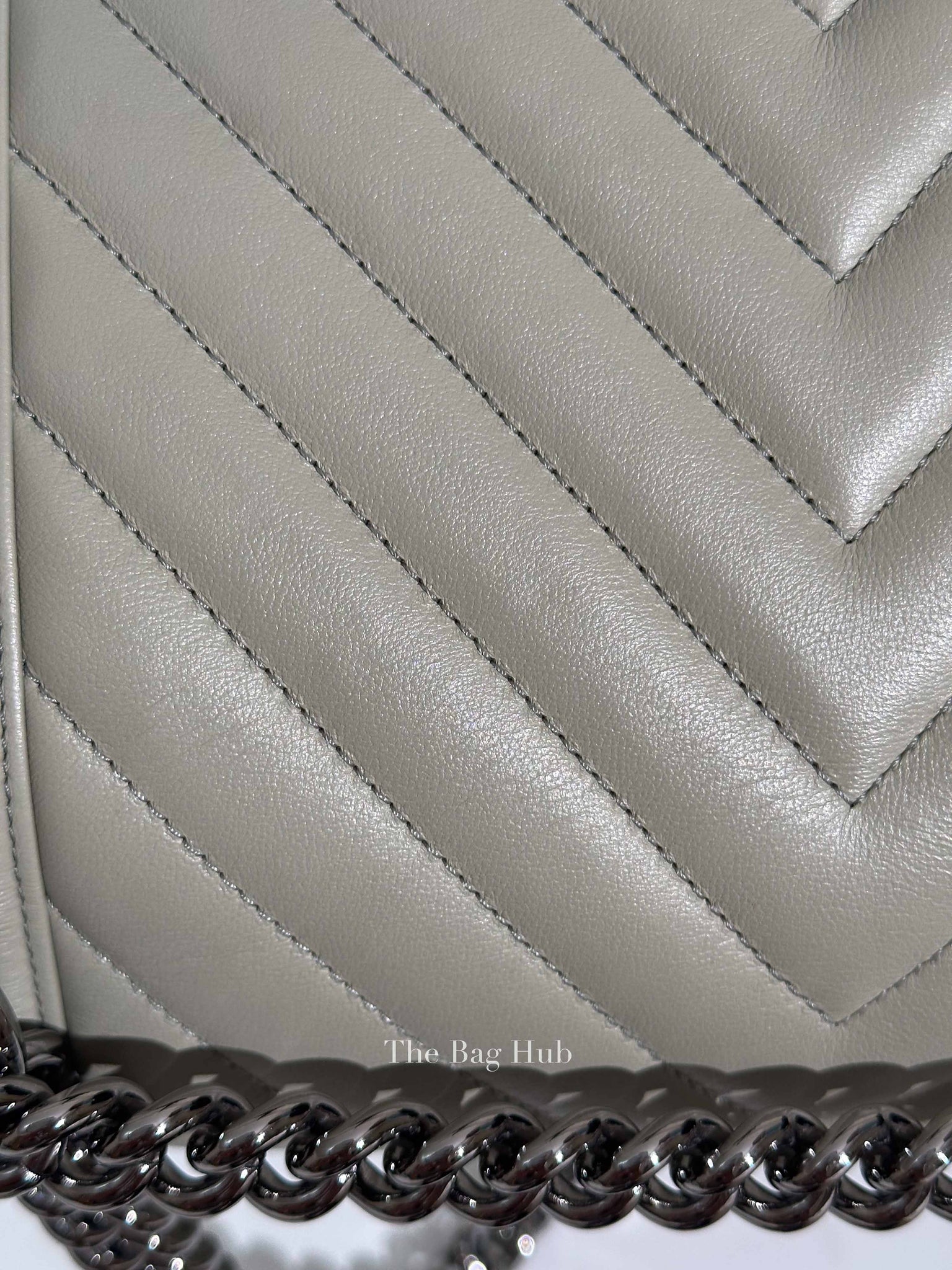 Chanel Khaki Green Chevron Leather Quilted Medium Boy Flap Bag