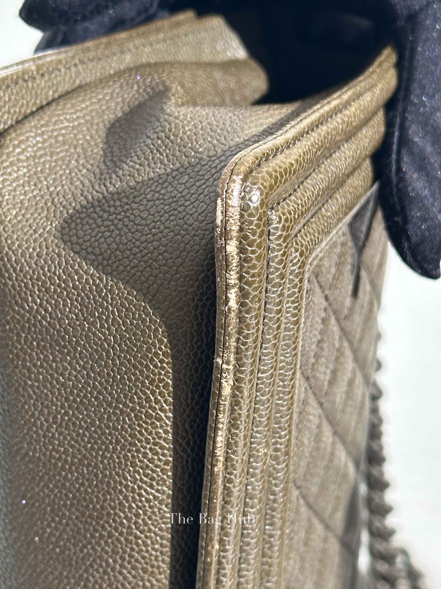 Chanel Khaki Olive Green Caviar Age Leather Cuba Classic Old Medium Le Boy Quilted Bag