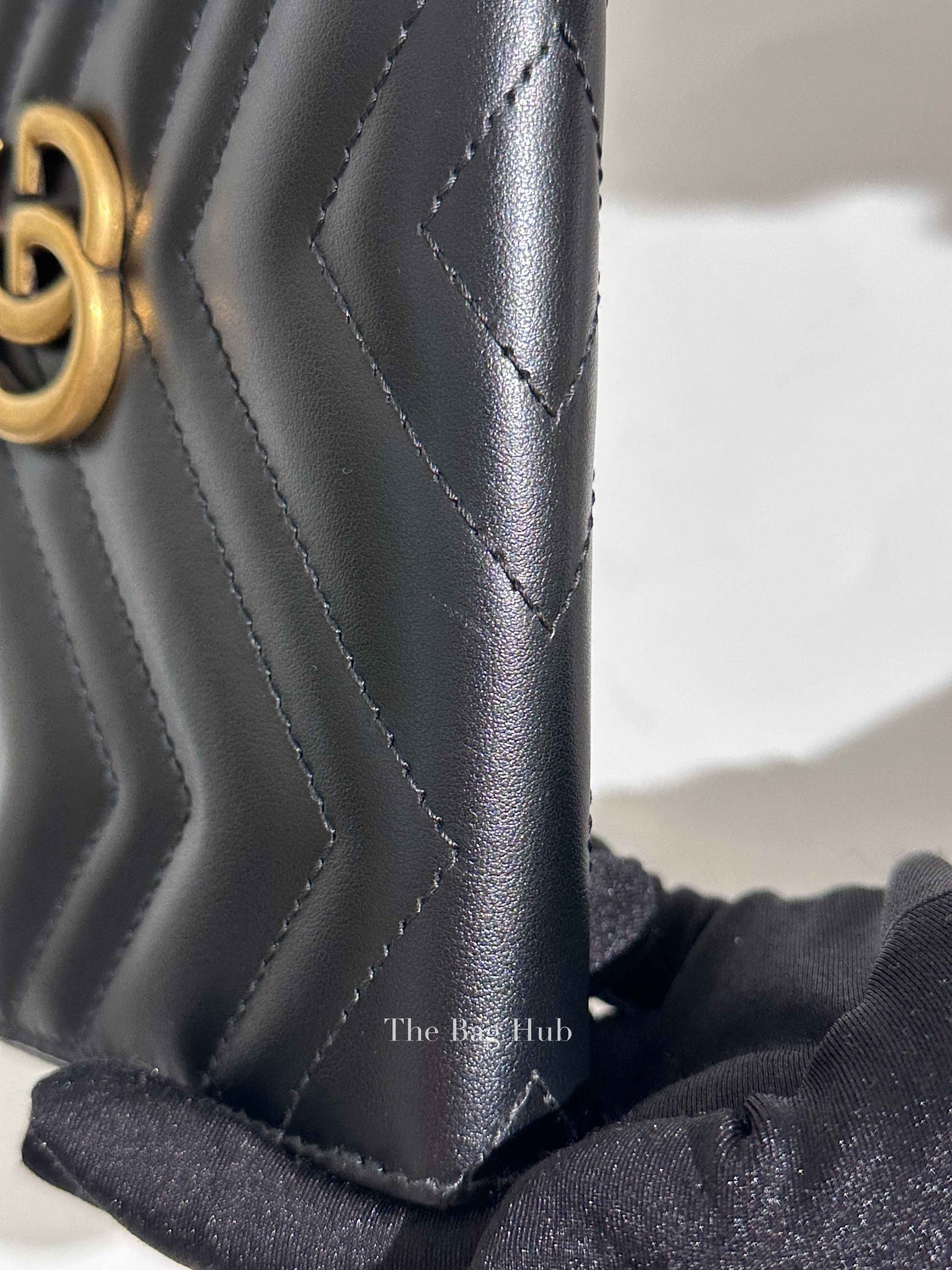 Gucci Black Calfskin Matelasse GG Marmont Zip Around Wallet