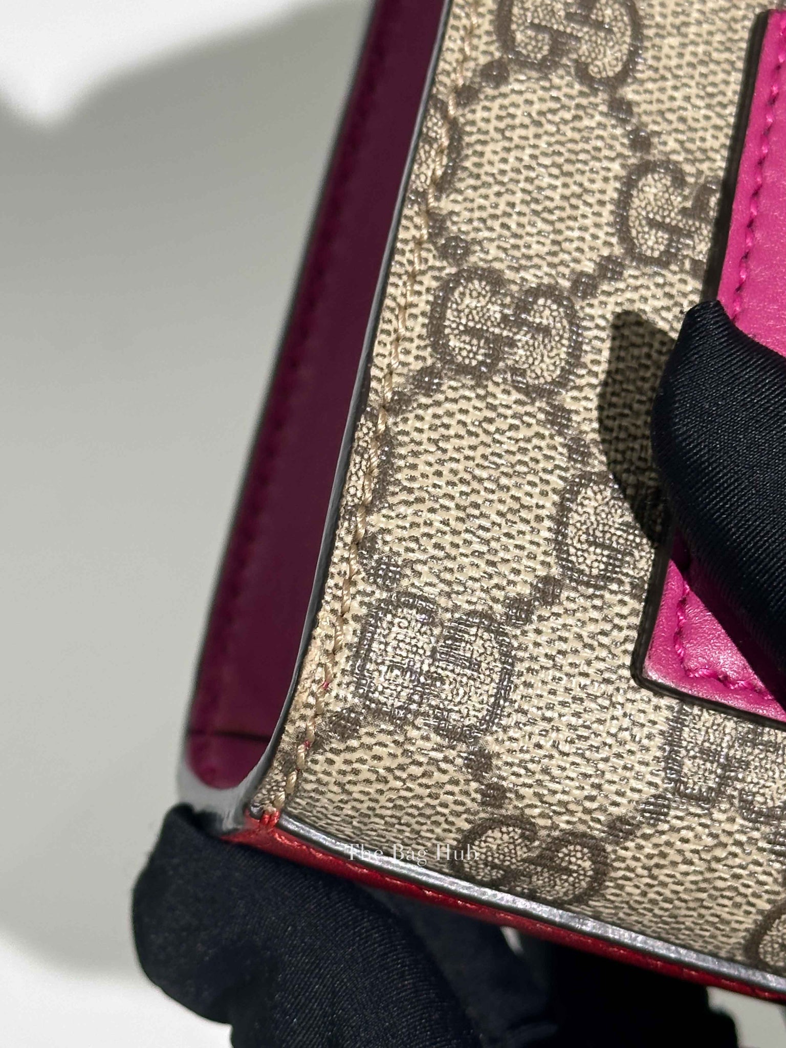 Gucci Beige Hibiscus Red New Rosette GG Supreme Monogram Calfskin Small Padlock Shoulder Bag