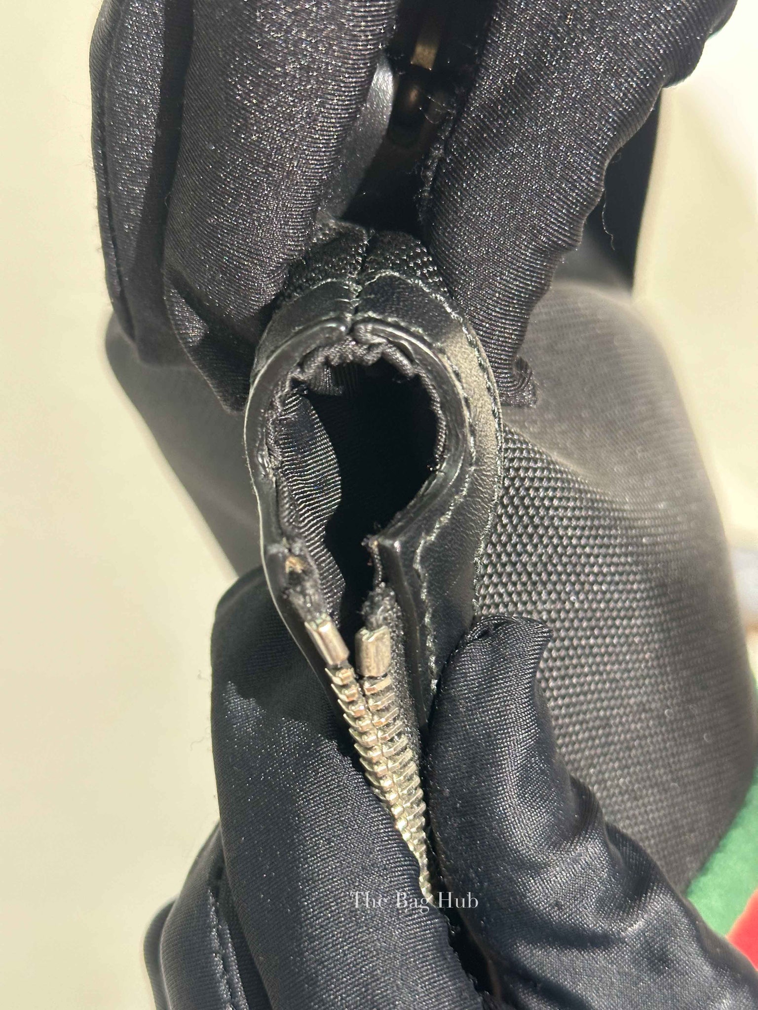 Gucci Black Techno Canvas Web Medium Messenger Bag