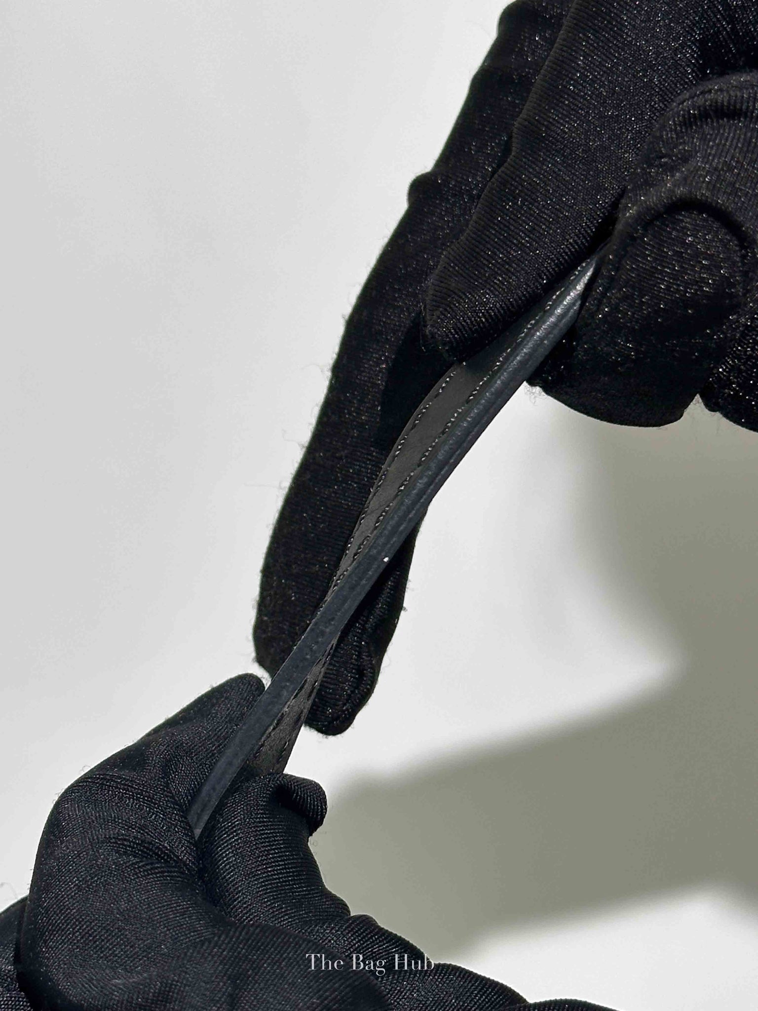 Louis Vuitton Black Leather Empreinte Monogram Giant OnTheGo MM Tote Bag