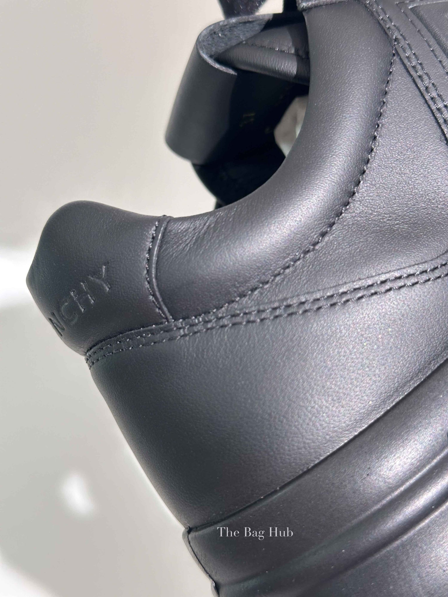 Givenchy Black Leather G4 Low Top Womens Sneakers Size 37