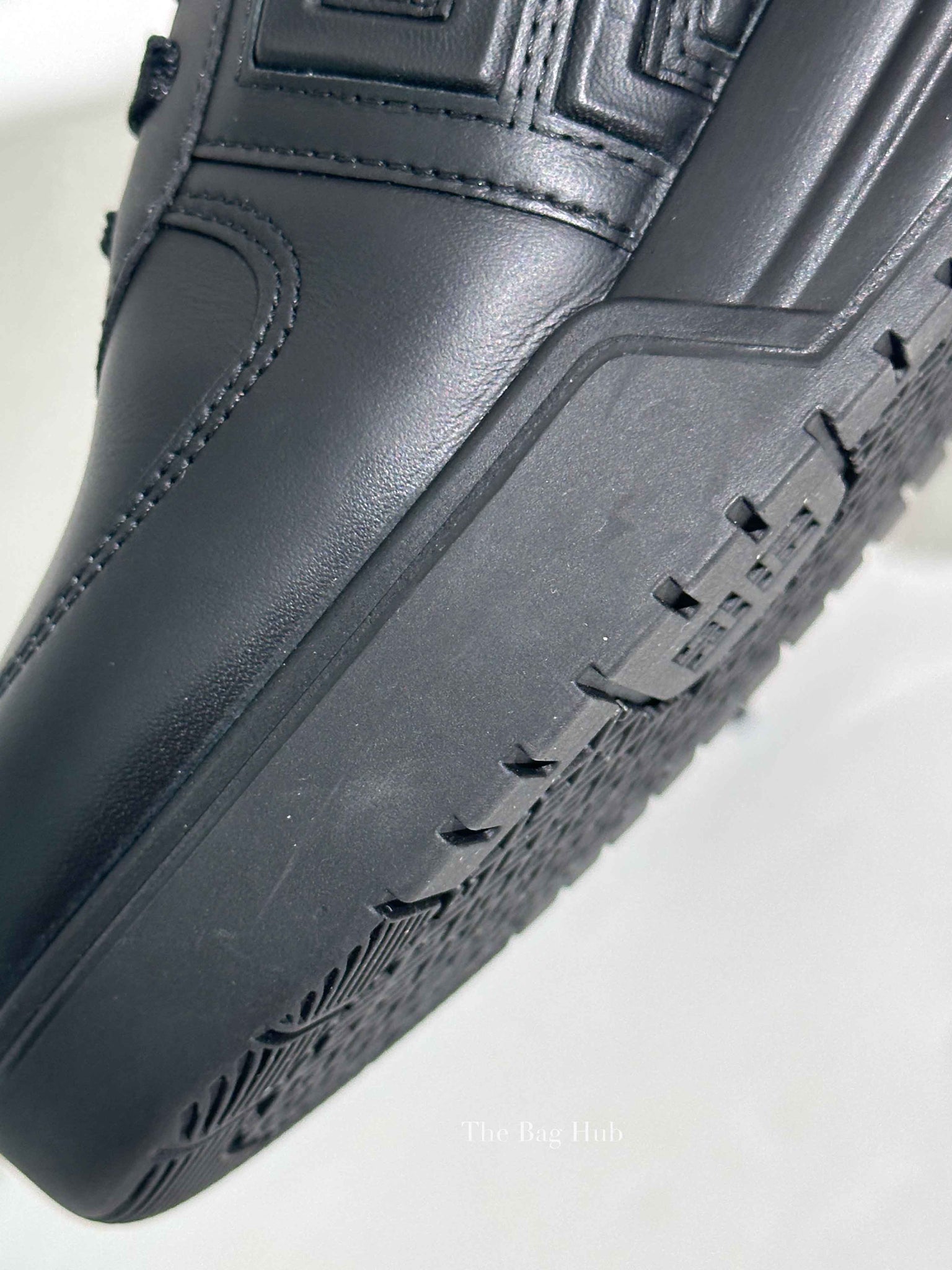Givenchy Black Leather G4 Low Top Womens Sneakers Size 37