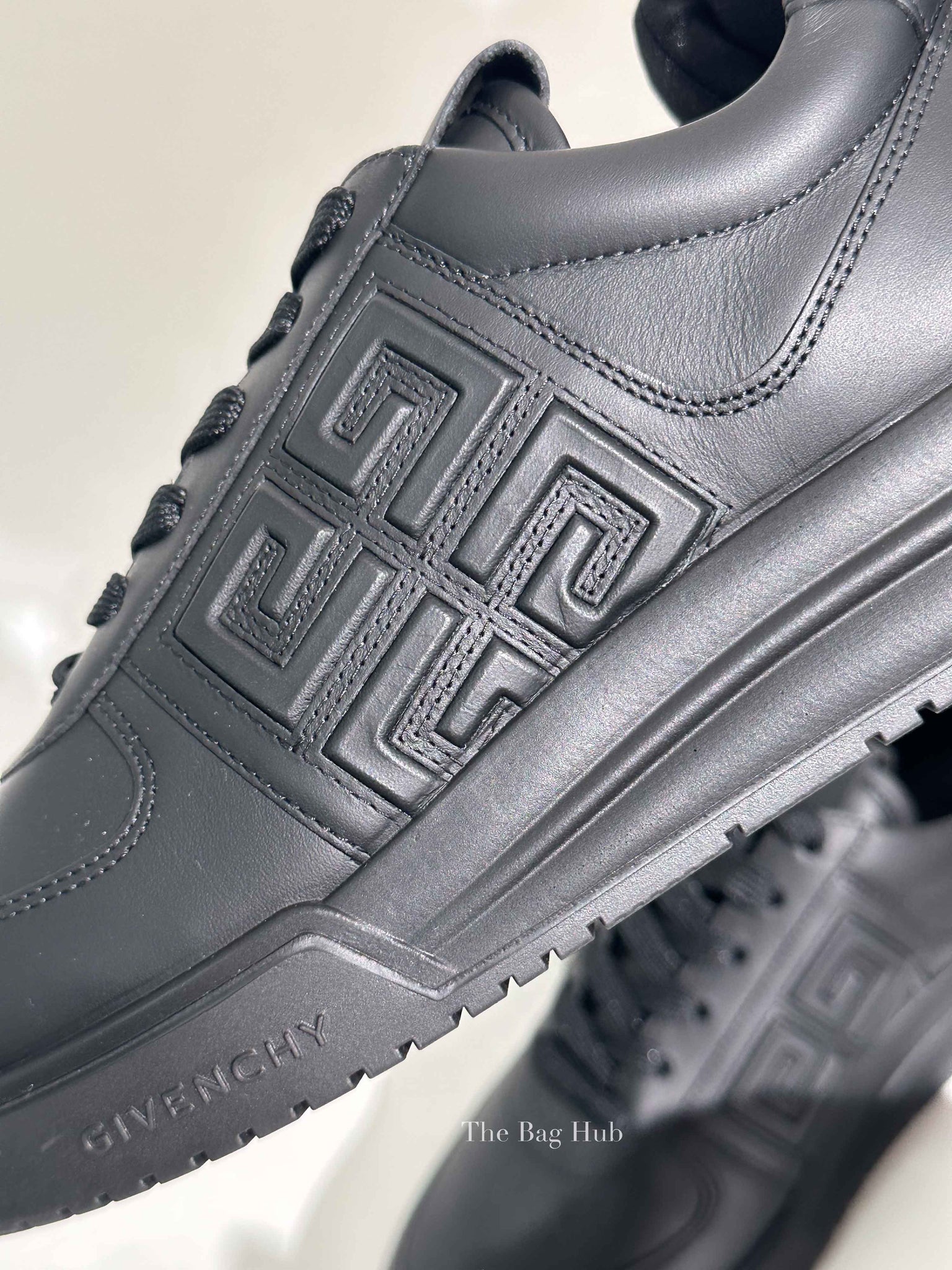Givenchy Black Leather G4 Low Top Womens Sneakers Size 37