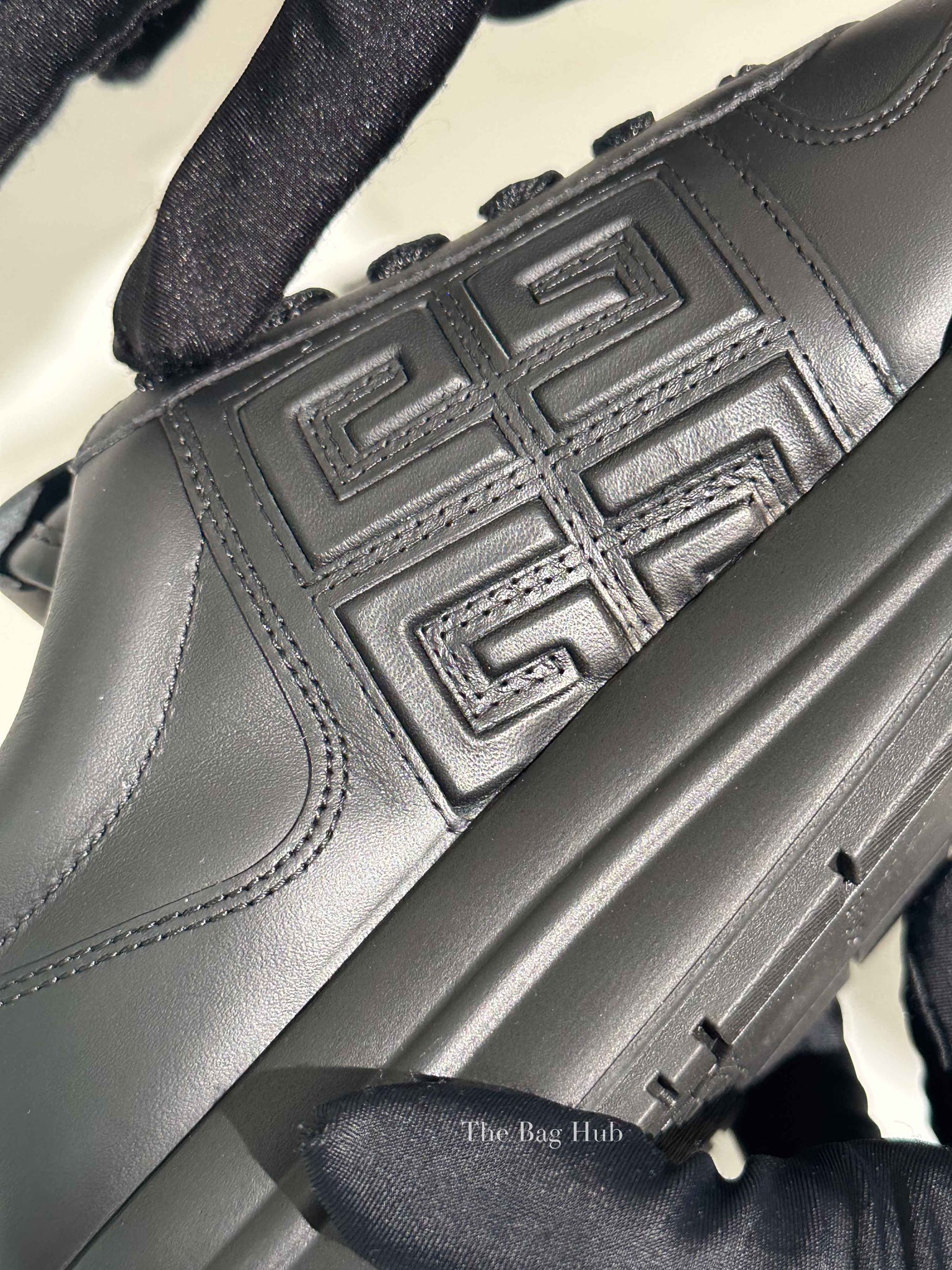 Givenchy Black Leather G4 Low Top Womens Sneakers Size 37