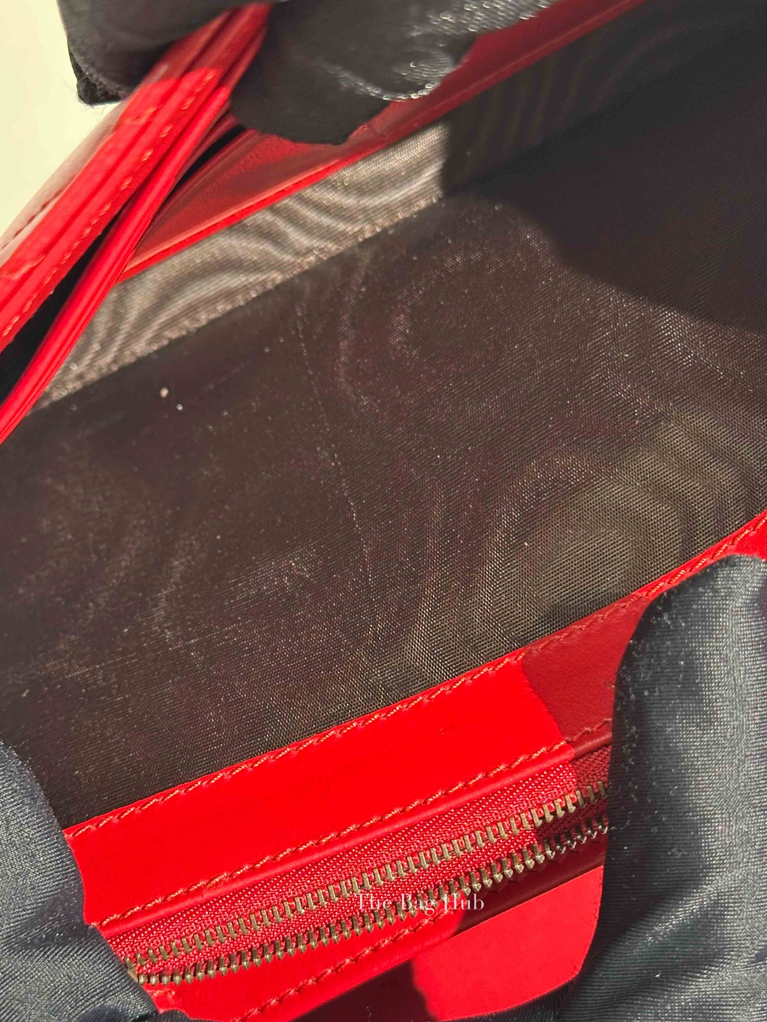 Gucci Red Leather GG Marmont Super Mini Bag