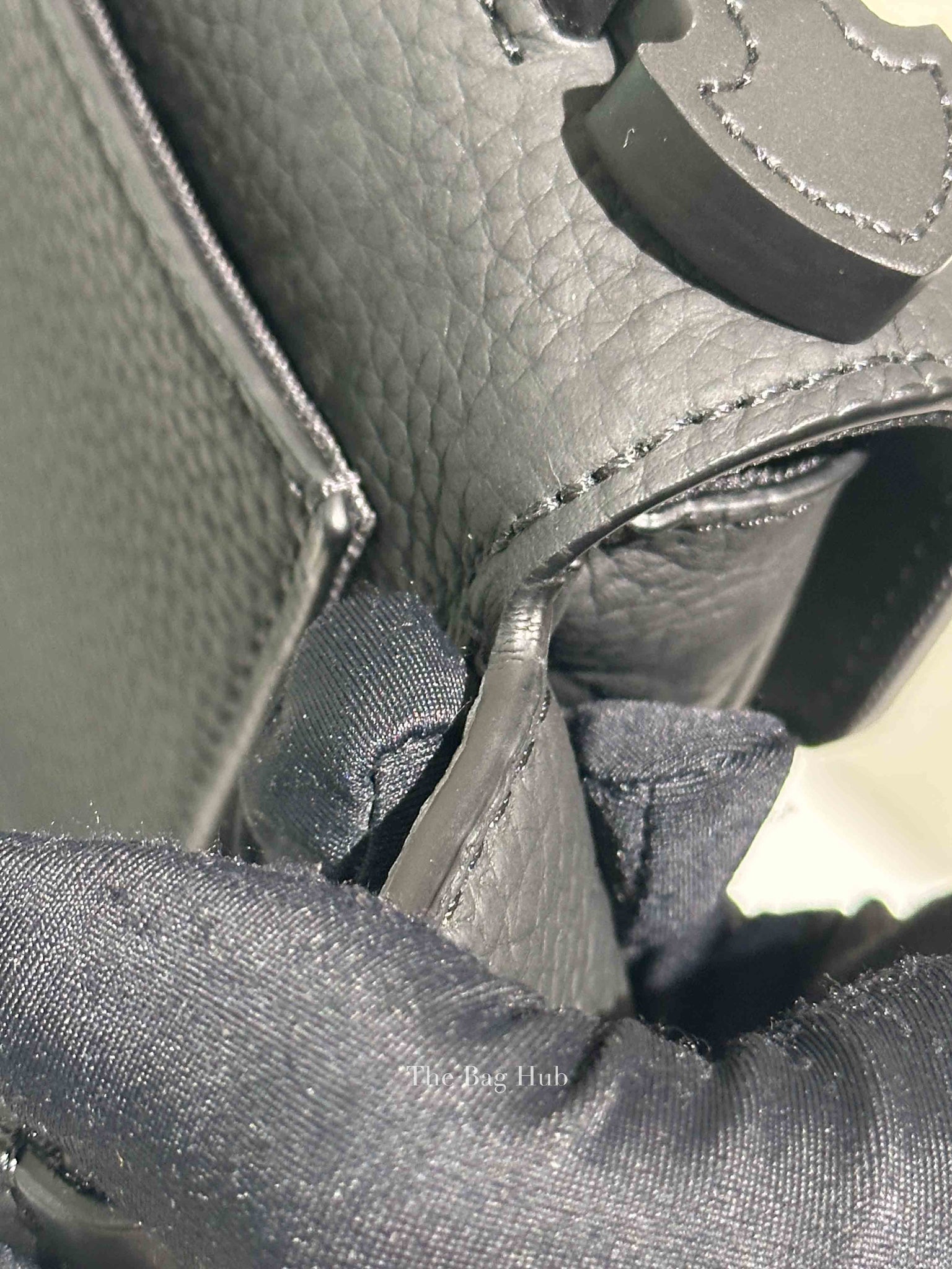Louis Vuitton Black Leather Monogram S-Lock Sling Shoulder Bag