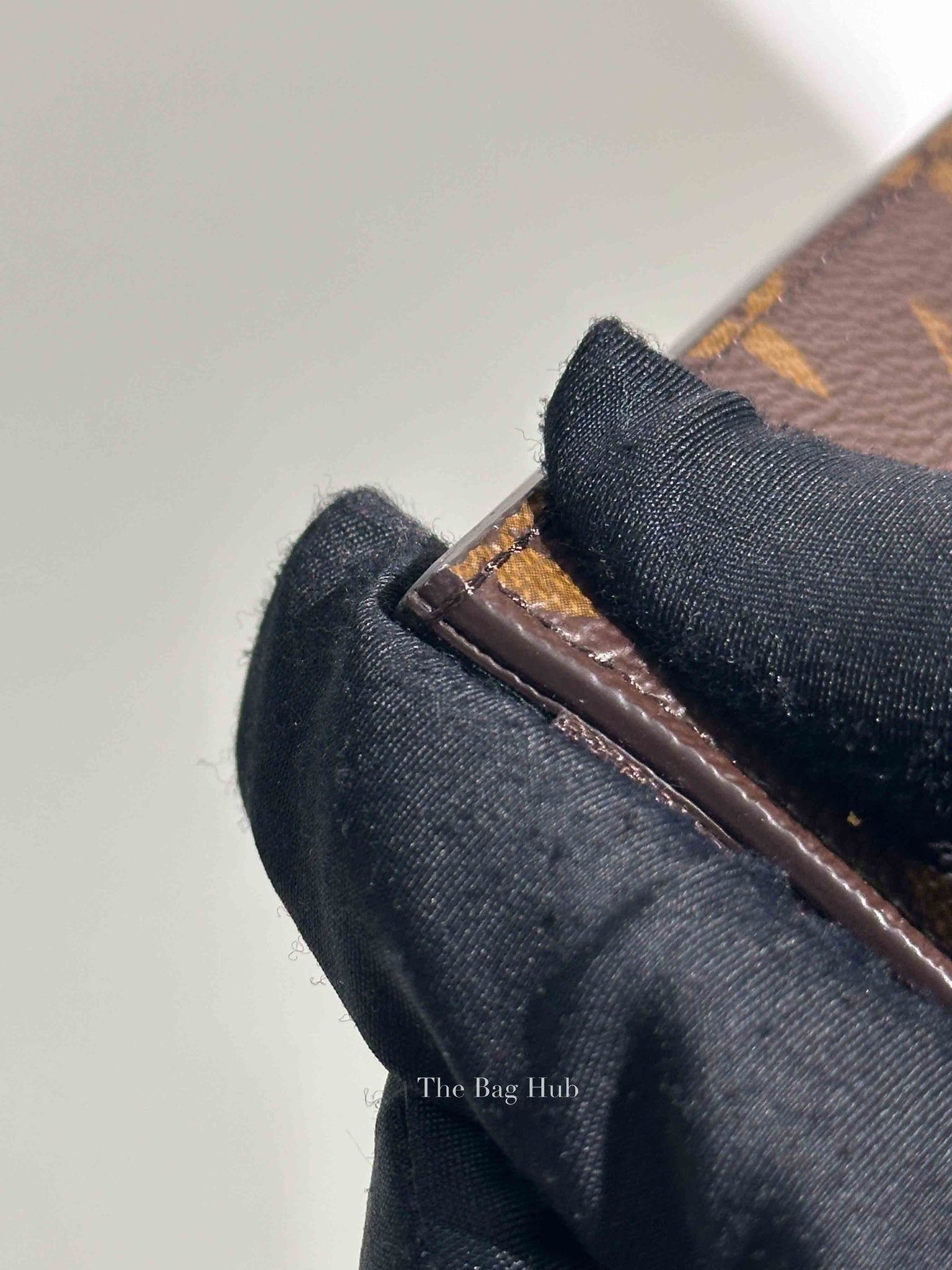 Louis Vuitton Monogram/Black Recto Verso Card Holder
