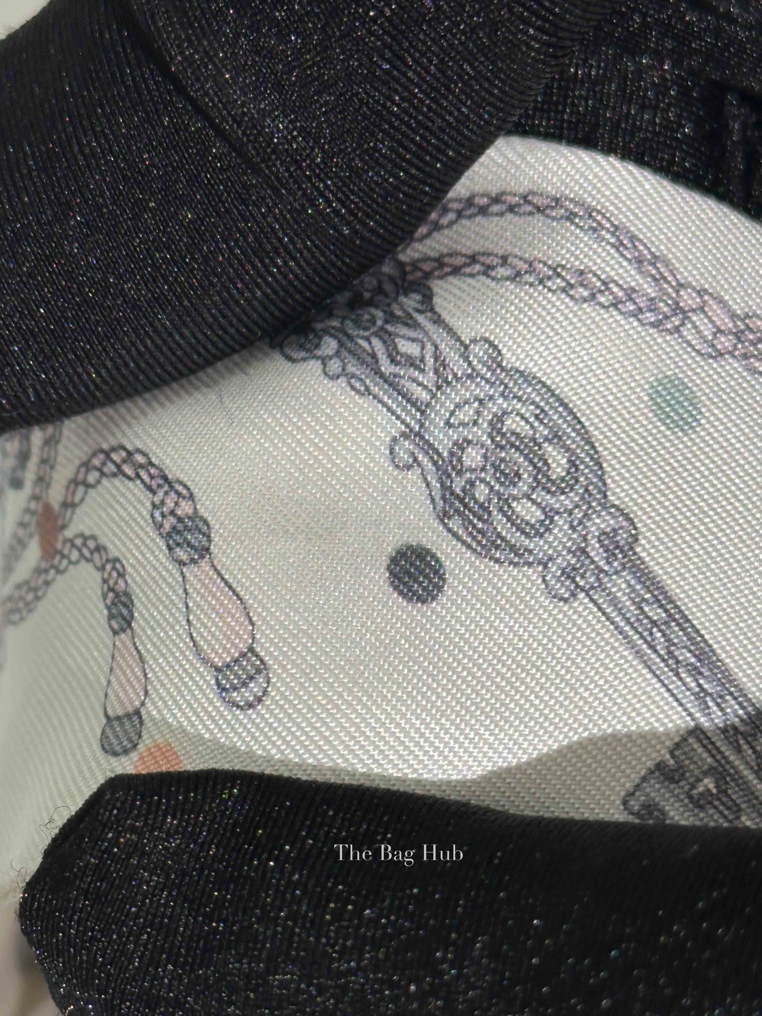 Hermes White/Gris Acier Silk Les Cles A Pois Twilly