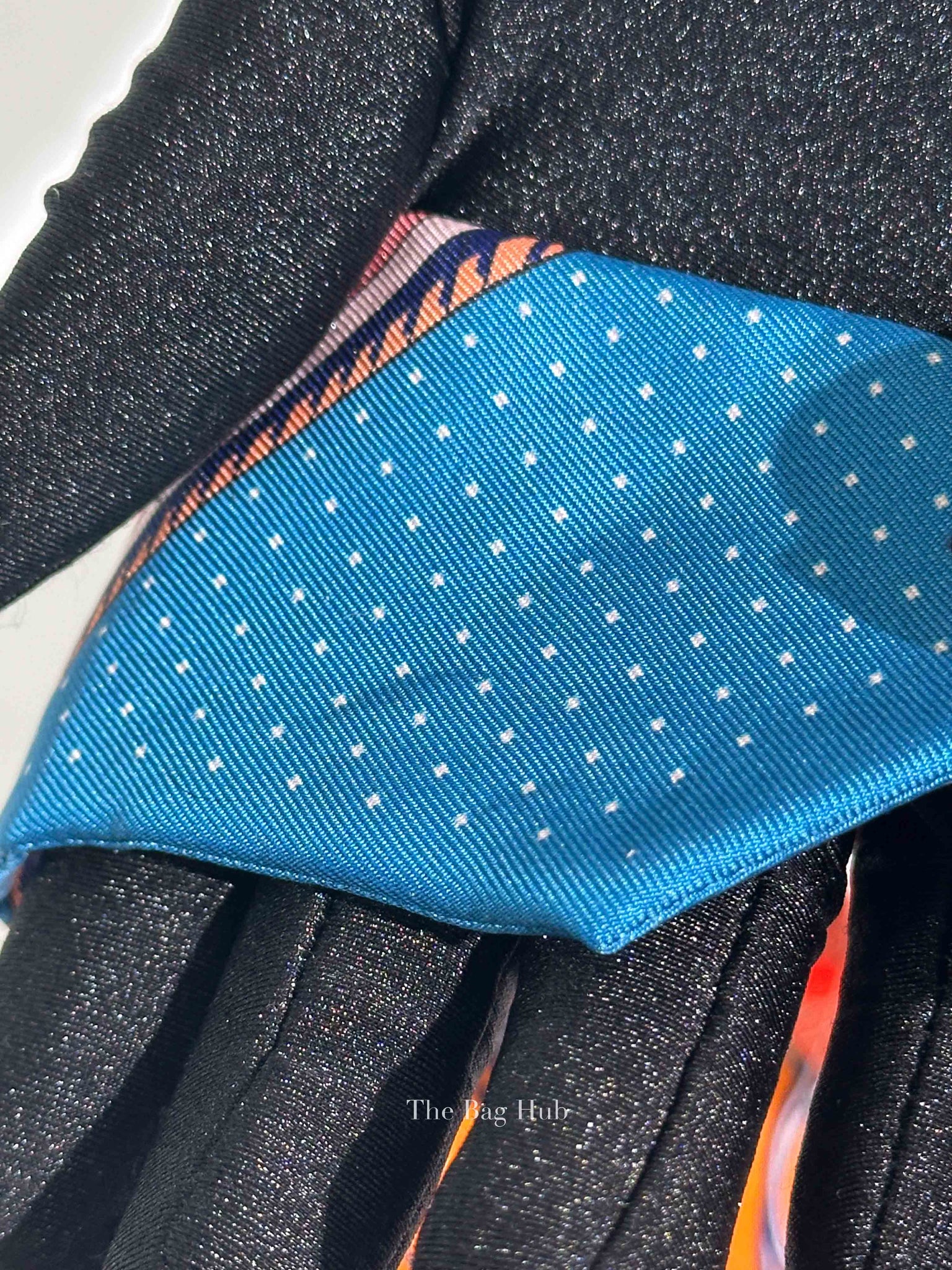 Hermes Orange/Cobalt/Vermillon Silk Les Voitures A Transformation Twilly