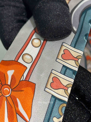 Hermes Gris Perle/Orange/Gris Bleuté Silk Harnais De Coeur Twilly