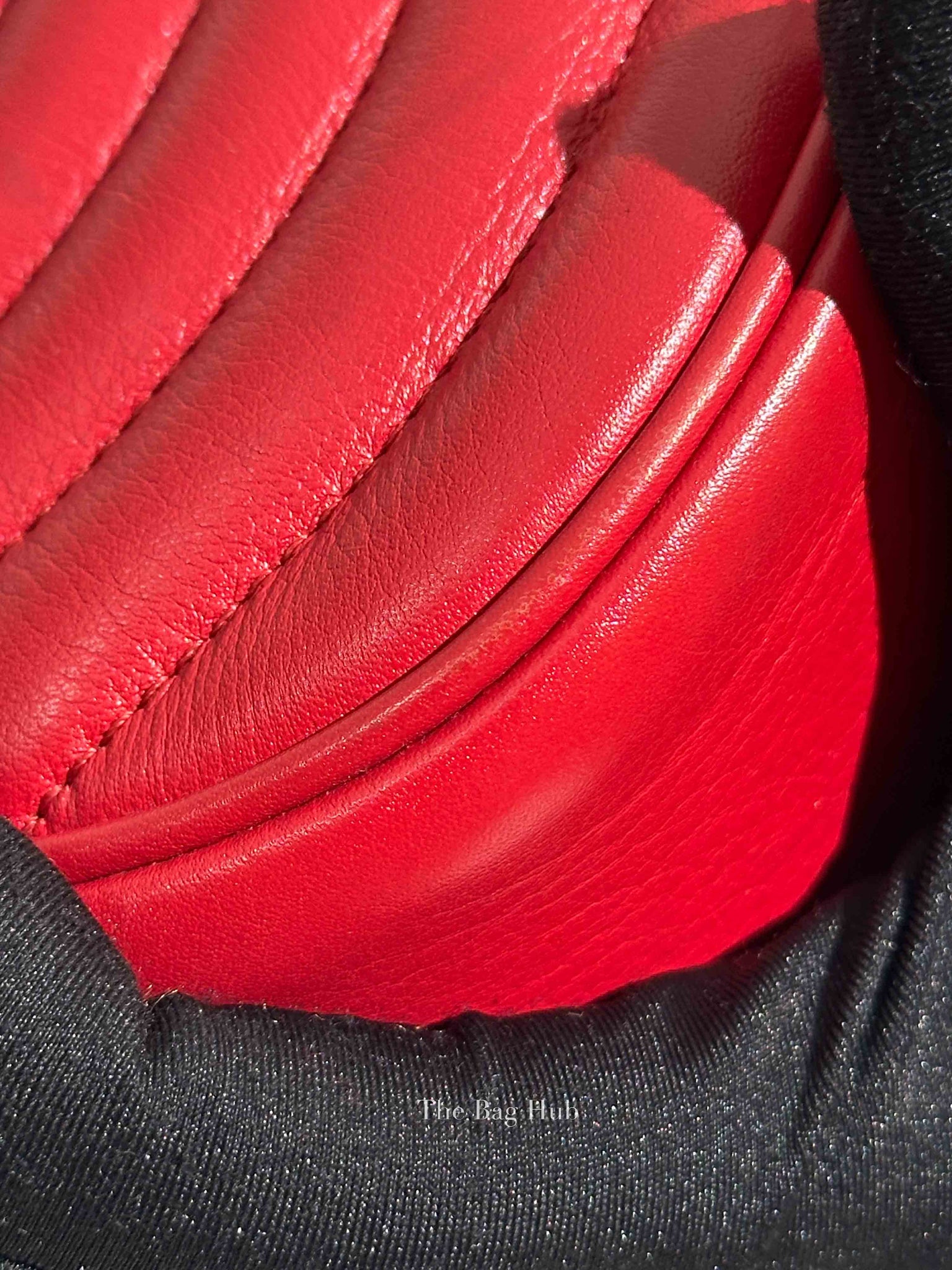 Louis Vuitton Red Quilted Leather New Wave Chain MM Bag
