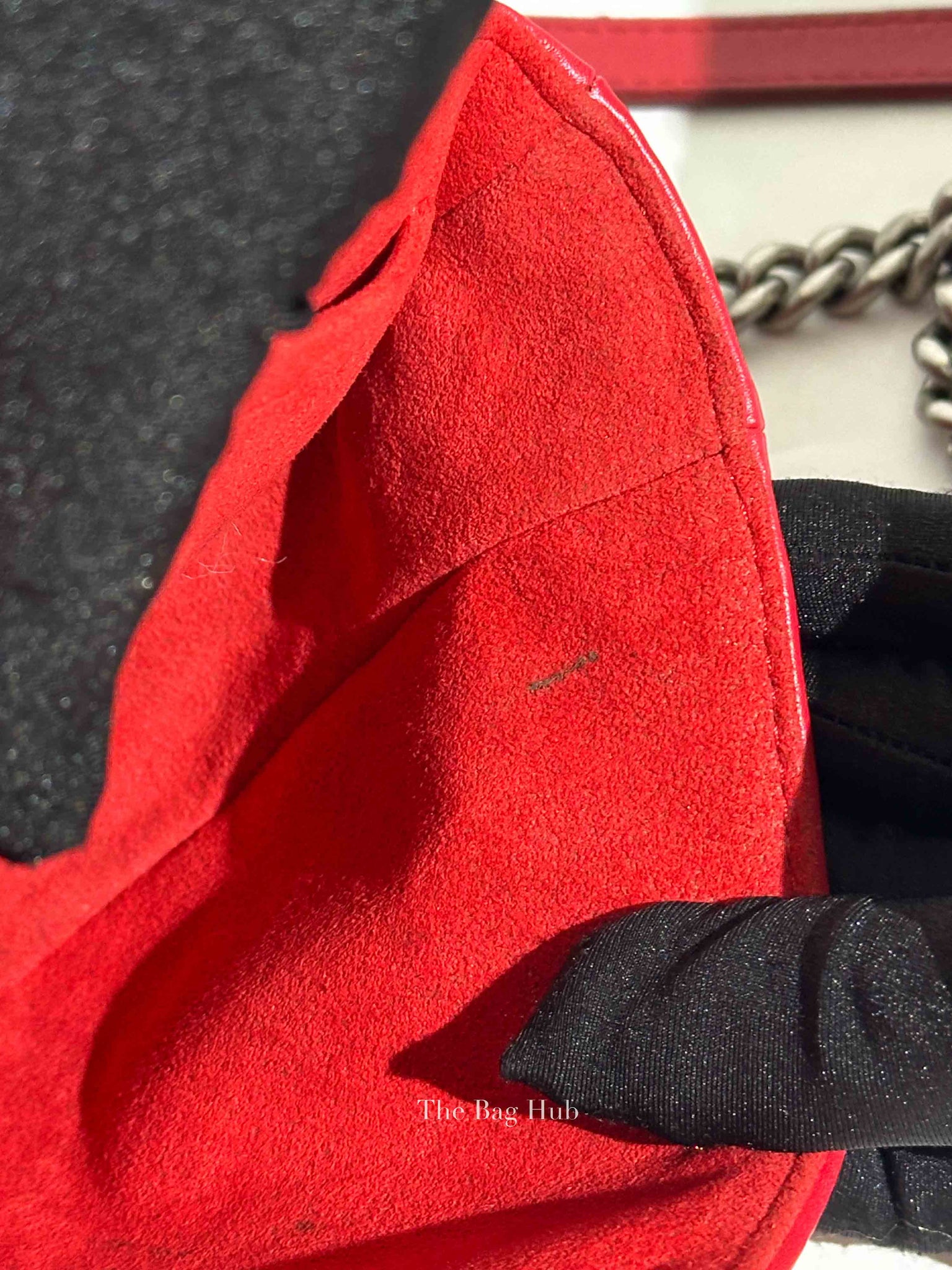 Louis Vuitton Red Quilted Leather New Wave Chain MM Bag