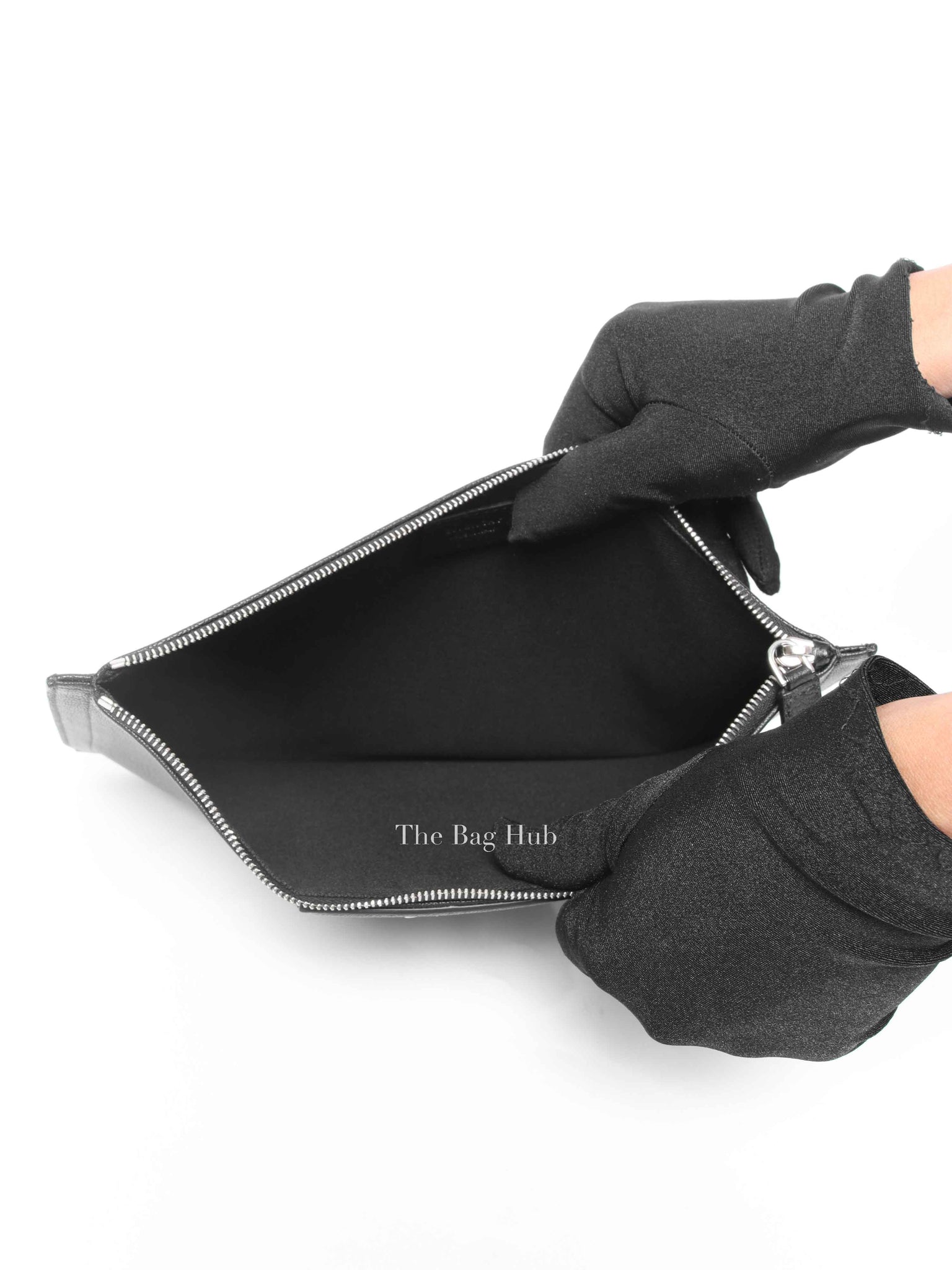 Givenchy Black Sugar Goatskin Leather Medium Antigona Pochette