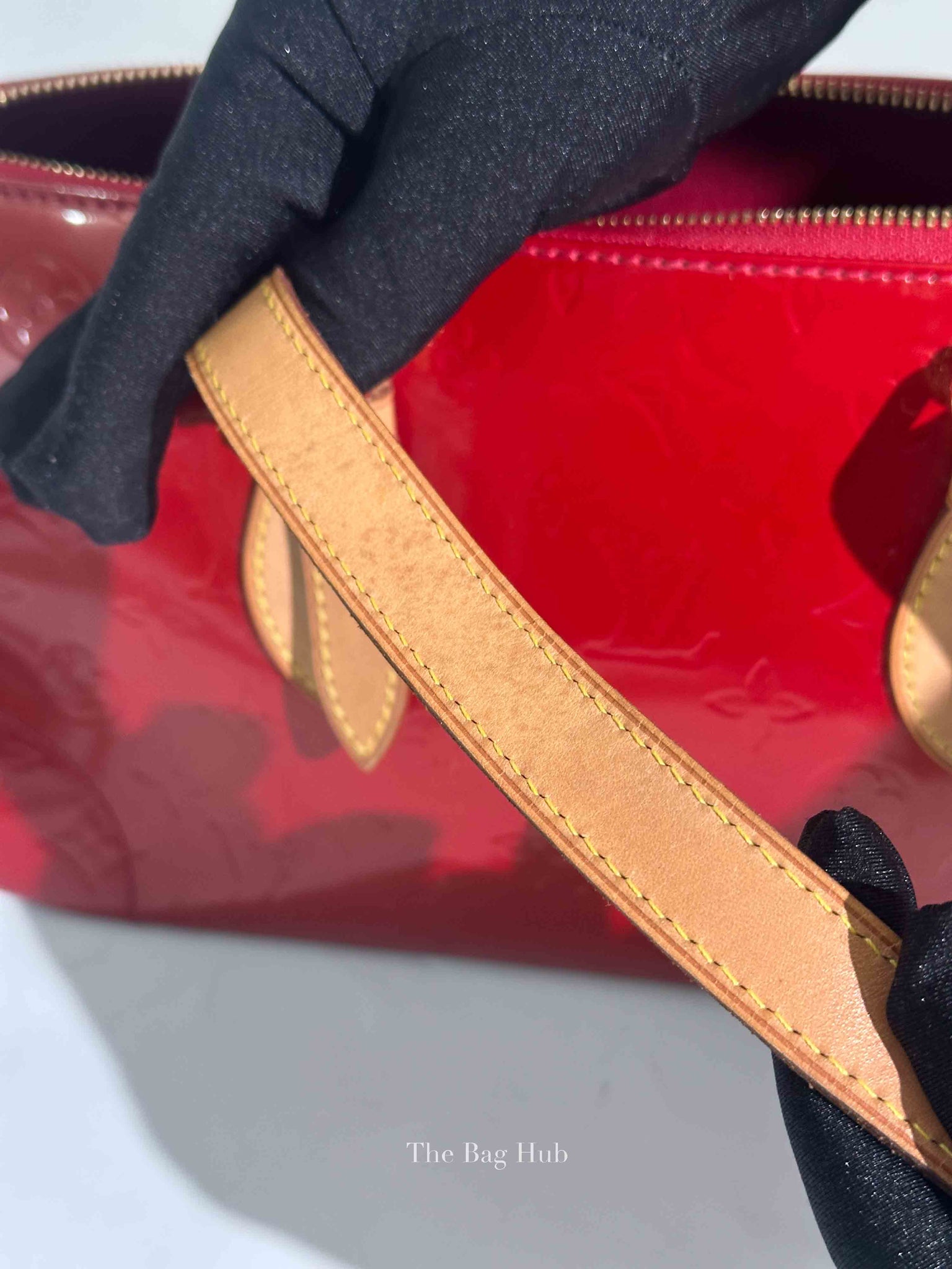 Louis Vuitton Pomme D' Amour Monogram Vernis Rosewood Avenue Bag