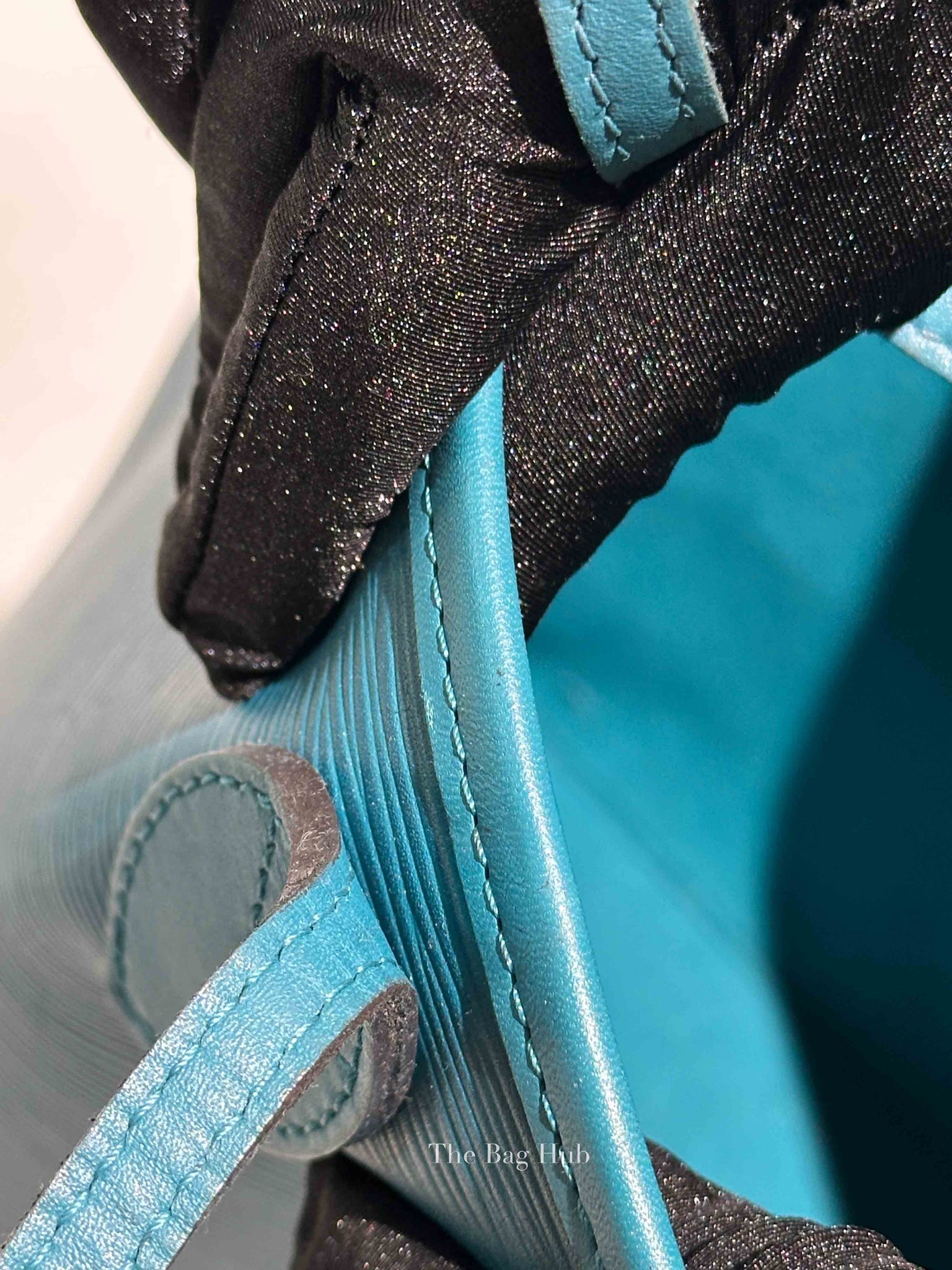 Louis Vuitton Cyan Epi Neverfull MM Bag