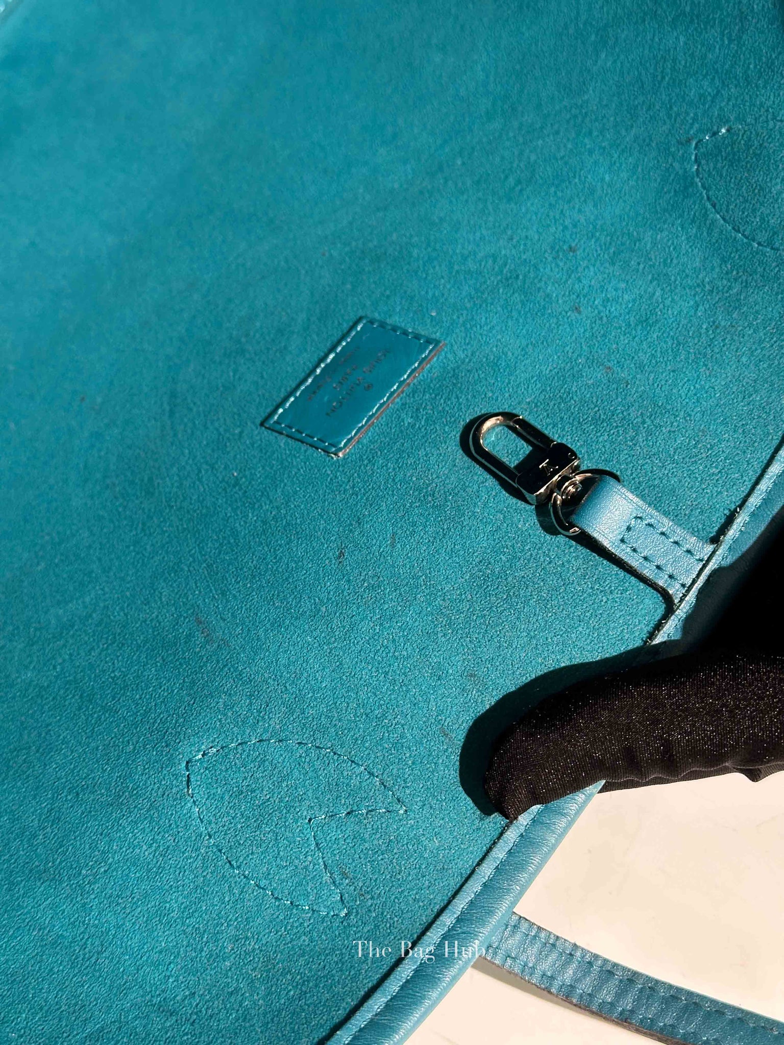 Louis Vuitton Cyan Epi Neverfull MM Bag