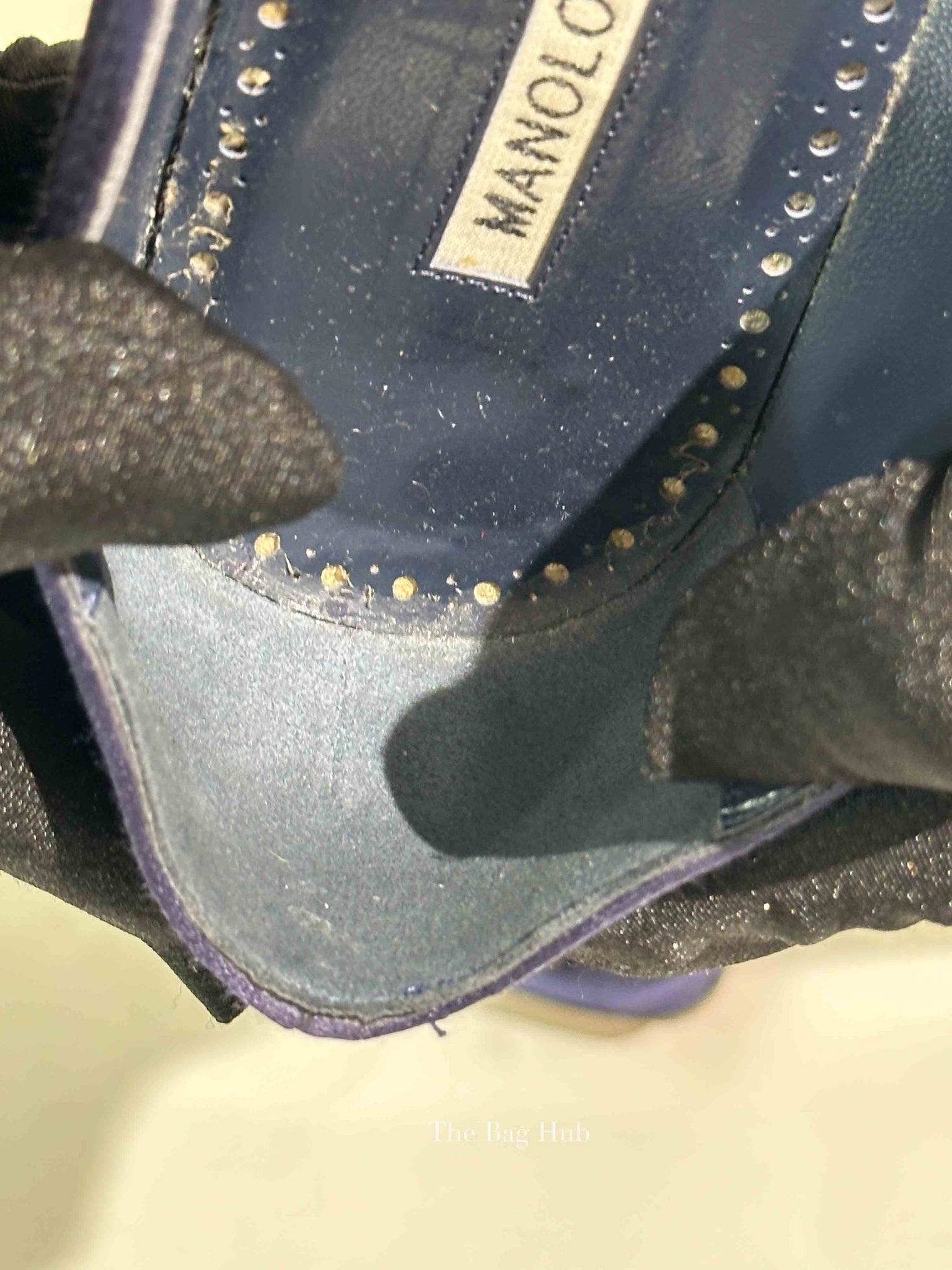 Manolo Blahnik Navy Blue Hangisi Flats Size 36
