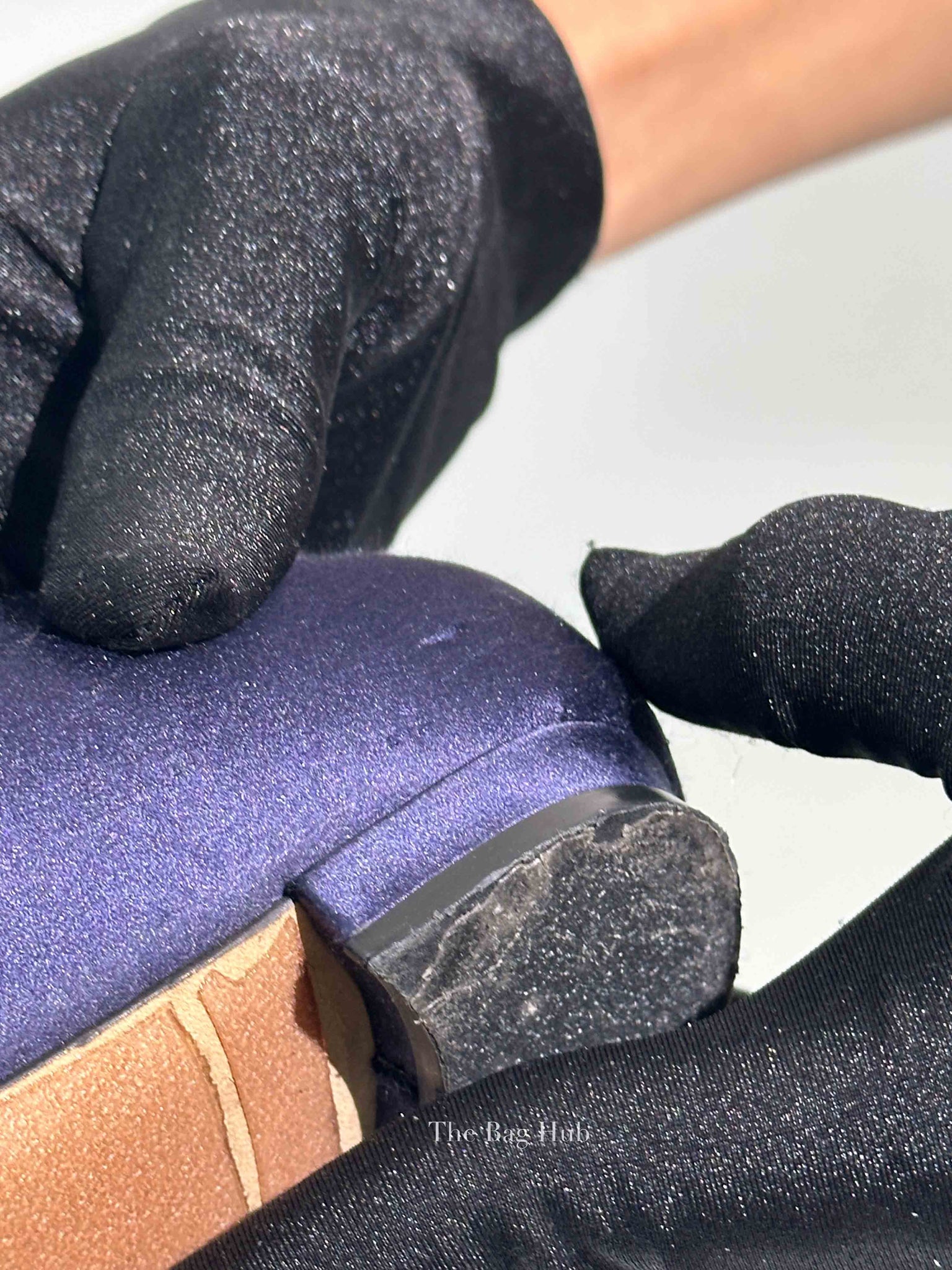 Manolo Blahnik Navy Blue Hangisi Flats Size 36