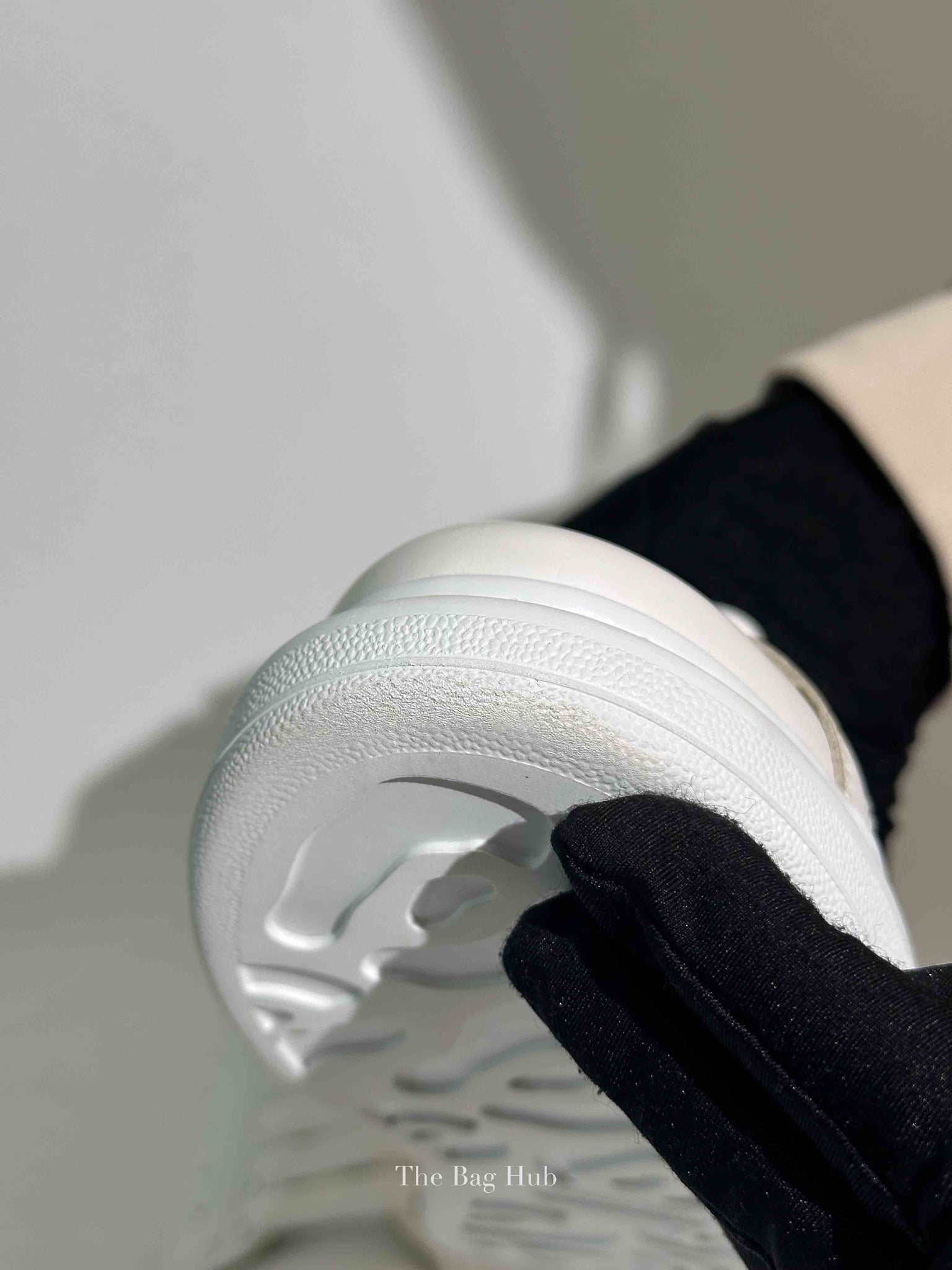 Alexander McQueen White/Black Croc Suede/Leather Oversized Sneakers Size 39.5 D