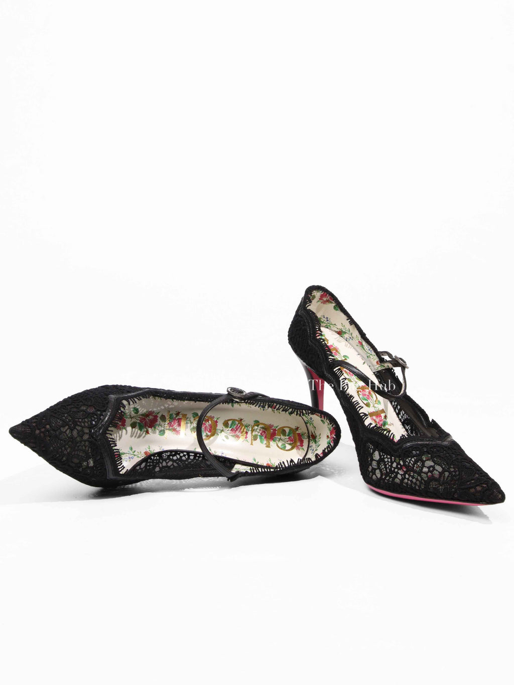 Gucci Black Lace Virginia Mary Jane Pumps Size 38.5