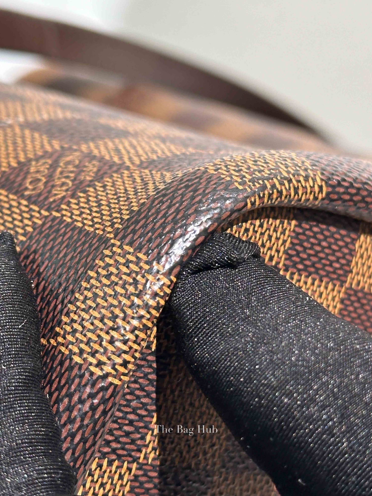 Louis Vuitton Damier Ebene Canvas Kensington Bag