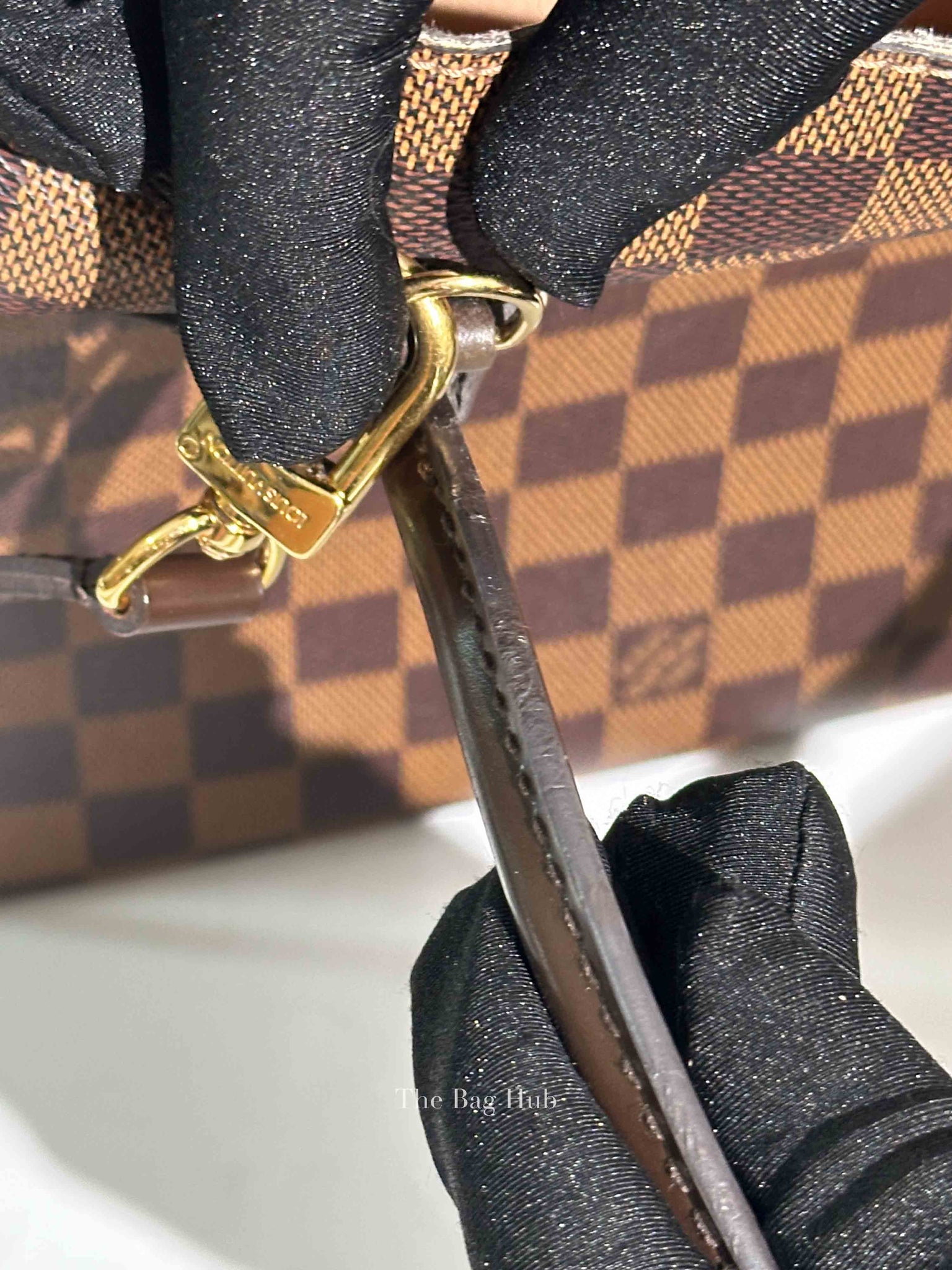 Louis Vuitton Damier Ebene Canvas Kensington Bag