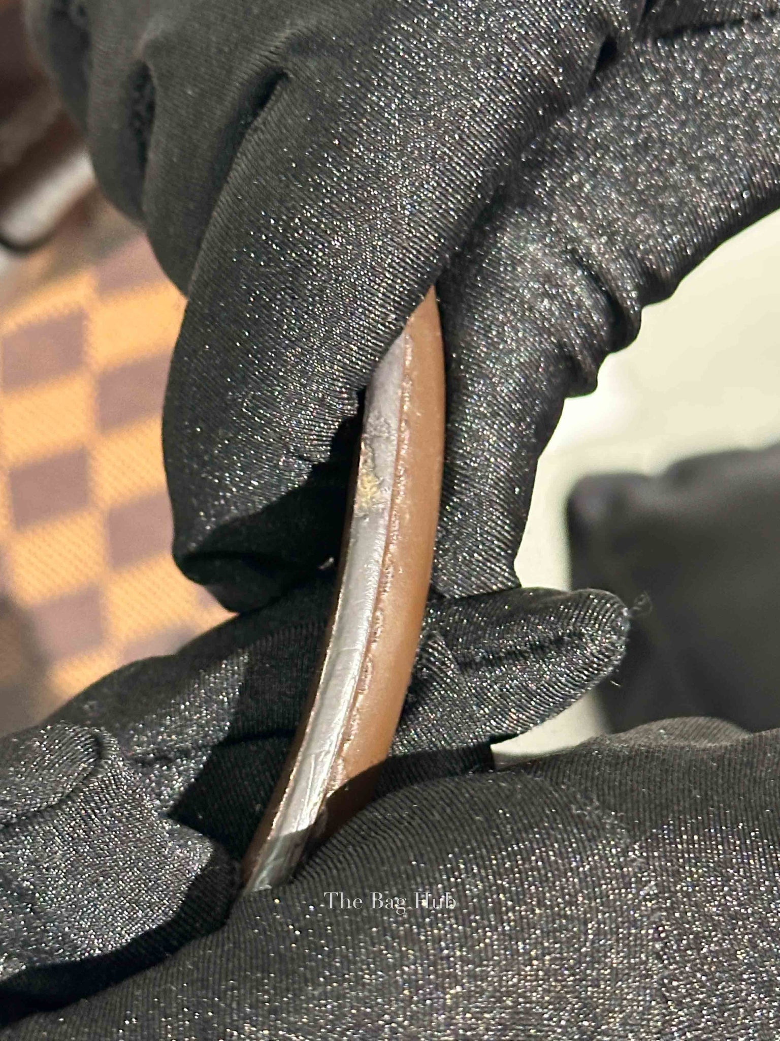 Louis Vuitton Damier Ebene Canvas Kensington Bag
