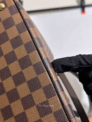 Louis Vuitton Damier Ebene Canvas Kensington Bag